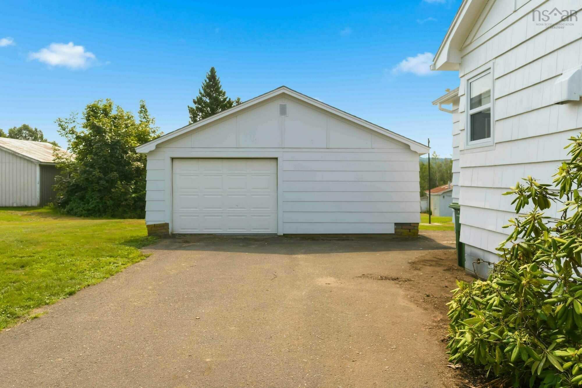 $354,900.00: 9746 Highway 1, Paradise