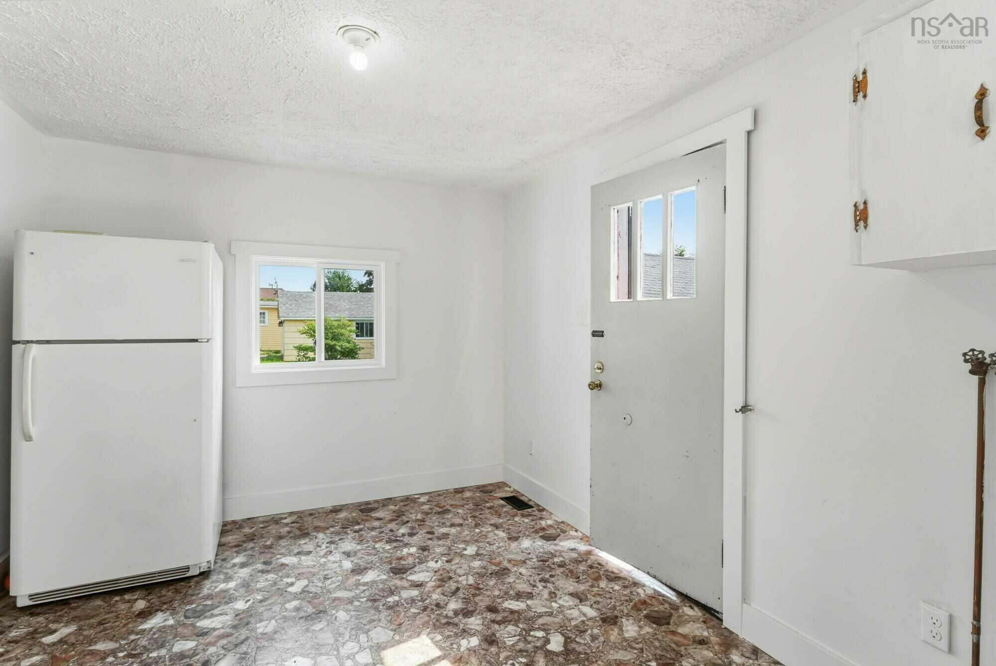 $354,900.00: 9746 Highway 1, Paradise