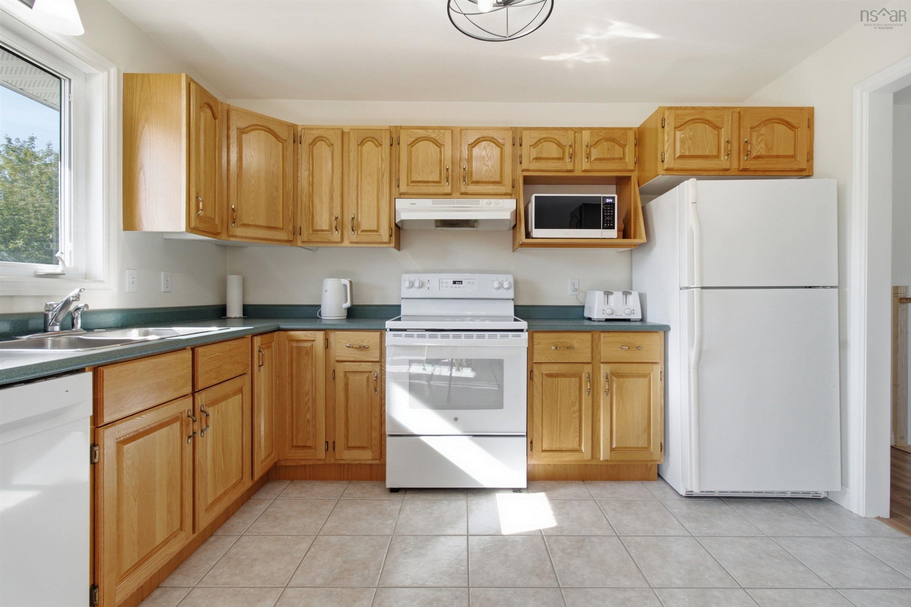 $599,000.00: 150 Lindforest Court, Middle Sackville