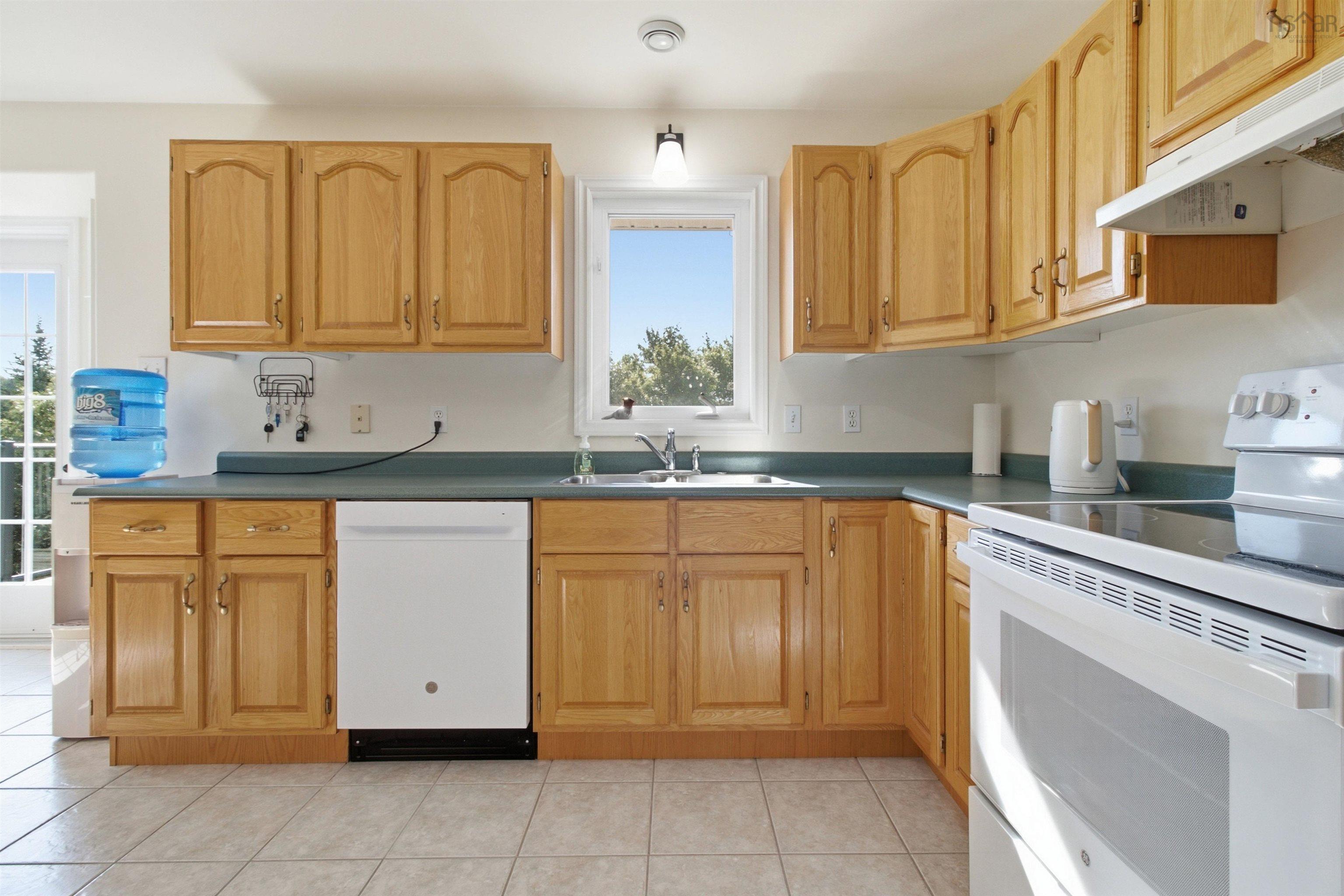 $599,000.00: 150 Lindforest Court, Middle Sackville