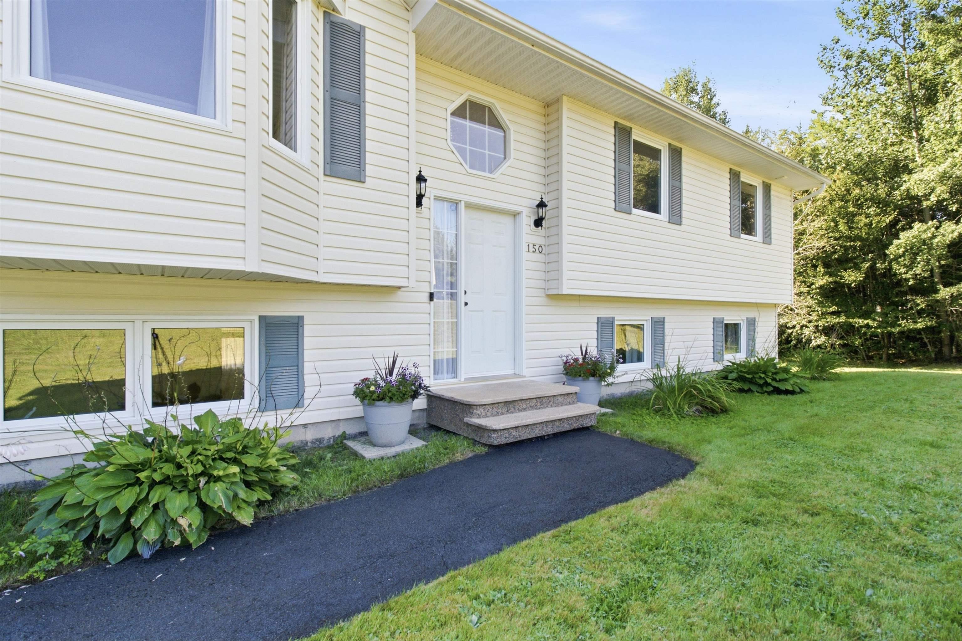 $599,000.00: 150 Lindforest Court, Middle Sackville