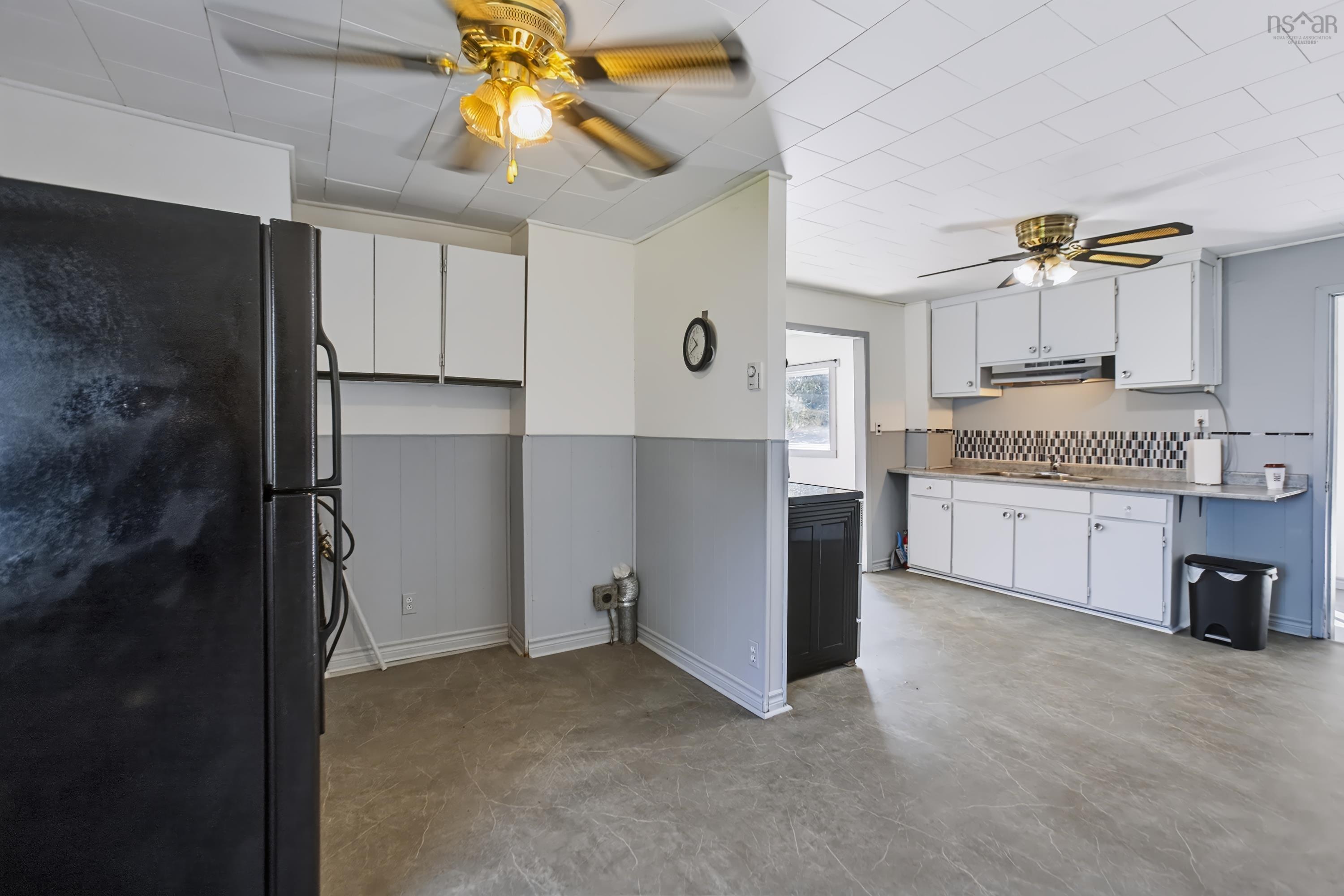 $184,900.00: 37 Church Street, Springhill