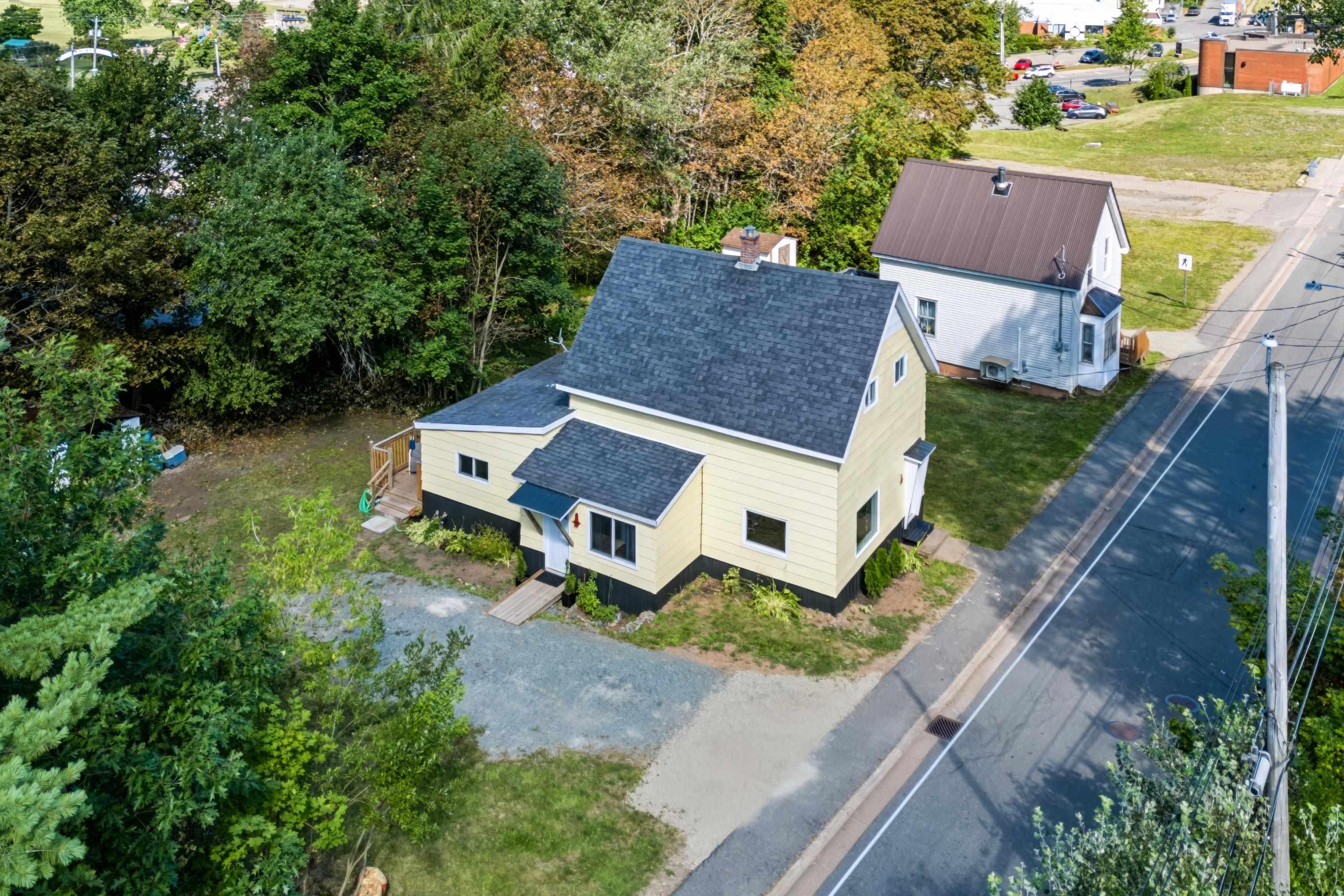 $184,900.00: 37 Church Street, Springhill