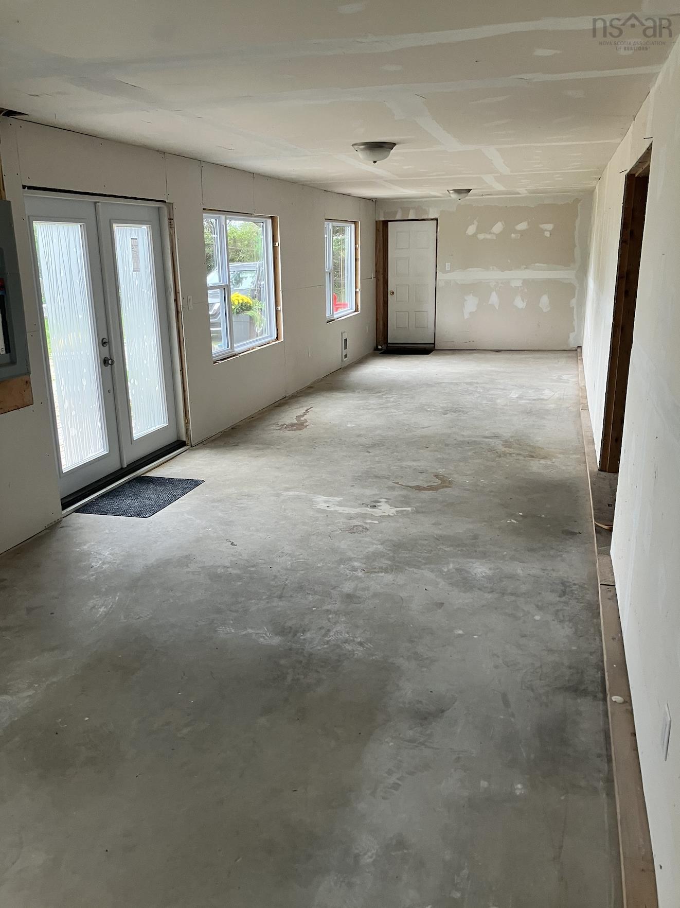 $475,000.00: 1924 Highway 329, Hubbards