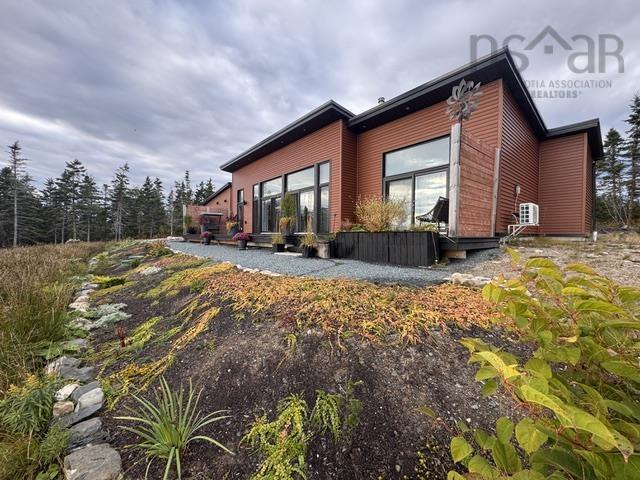 $649,900.00: 110 Kaakwogook Way, Clam Bay