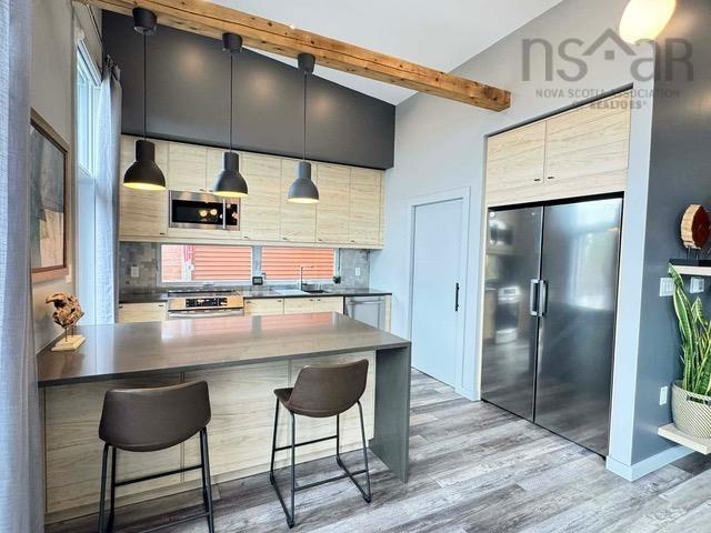 $649,900.00: 110 Kaakwogook Way, Clam Bay