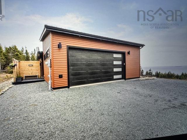 $649,900.00: 110 Kaakwogook Way, Clam Bay