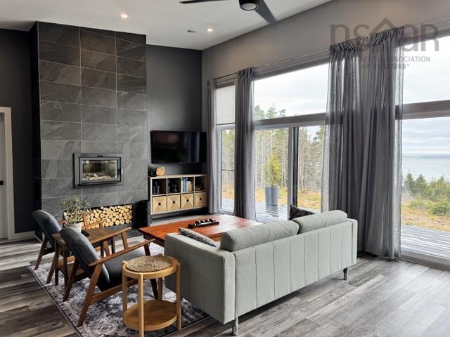 $649,900.00: 110 Kaakwogook Way, Clam Bay