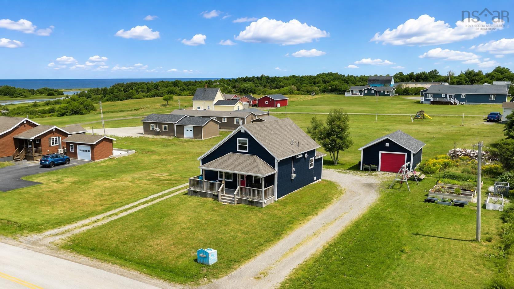 $269,000.00: 35 CHEMIN BROUSSARD, Petit Étang