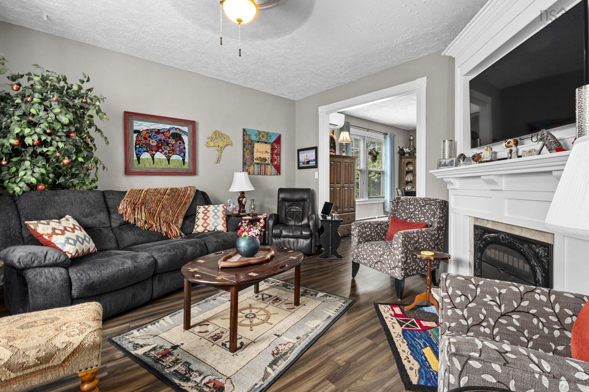 $414,900.00: 344 Gray Street, Windsor