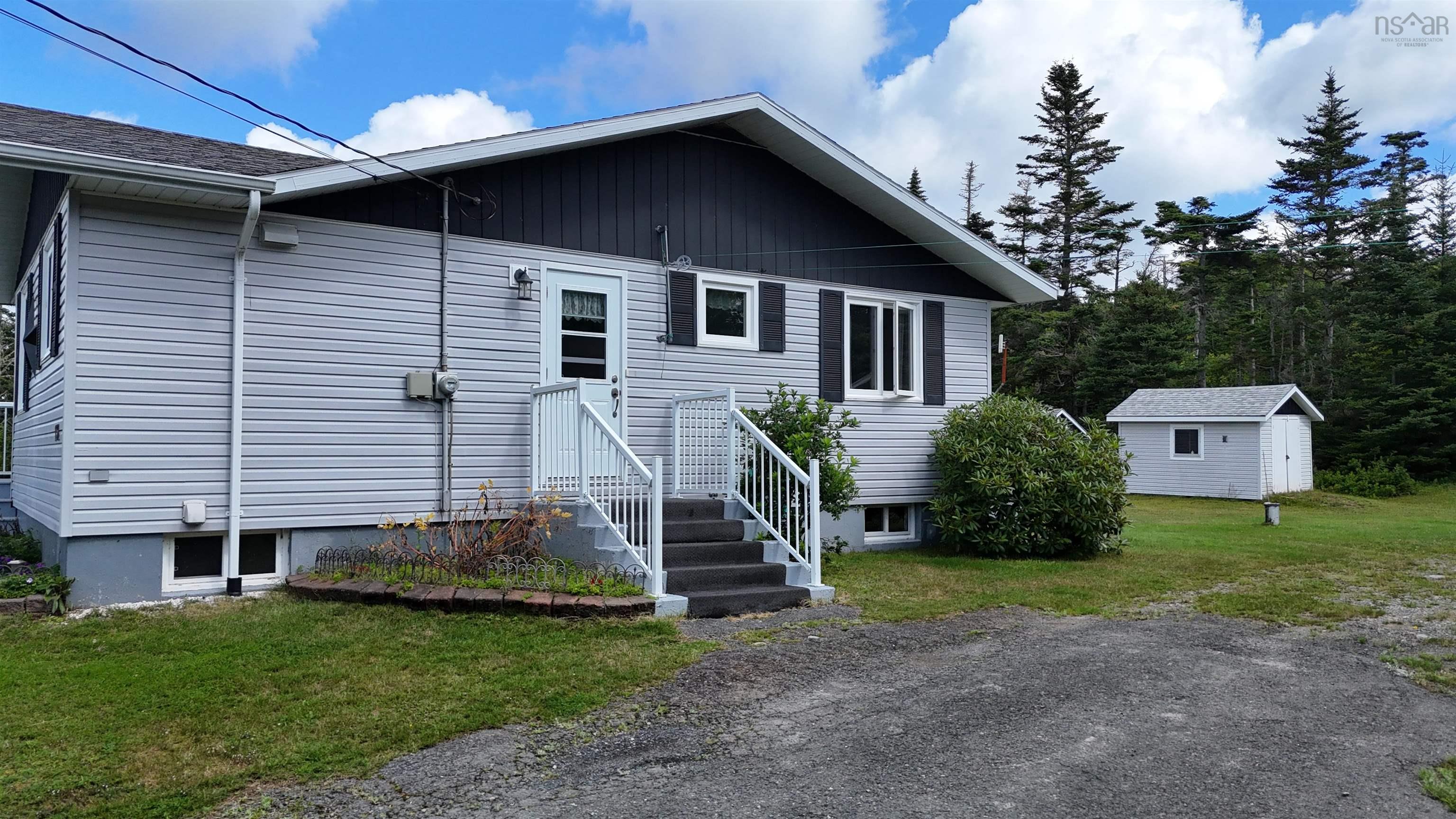 $349,000.00: 131 East Side Grand River Road, Grand River