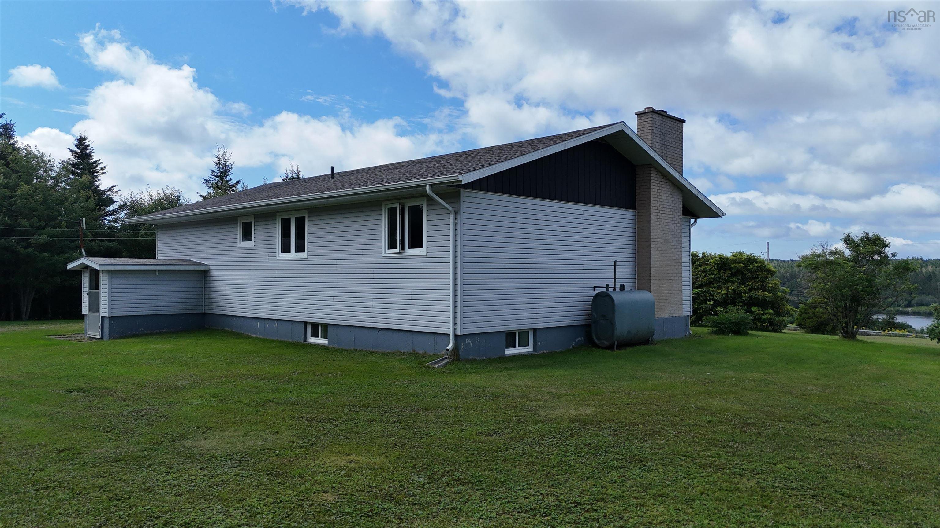 $349,000.00: 131 East Side Grand River Road, Grand River