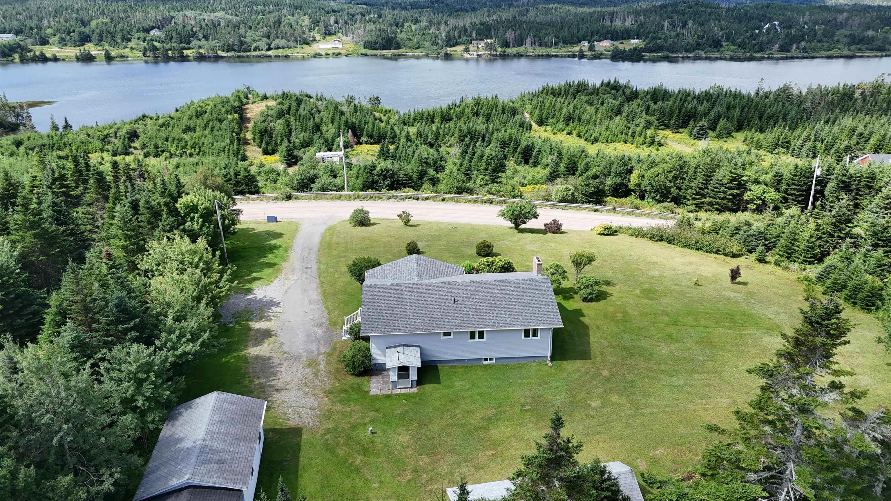 $349,000.00: 131 East Side Grand River Road, Grand River