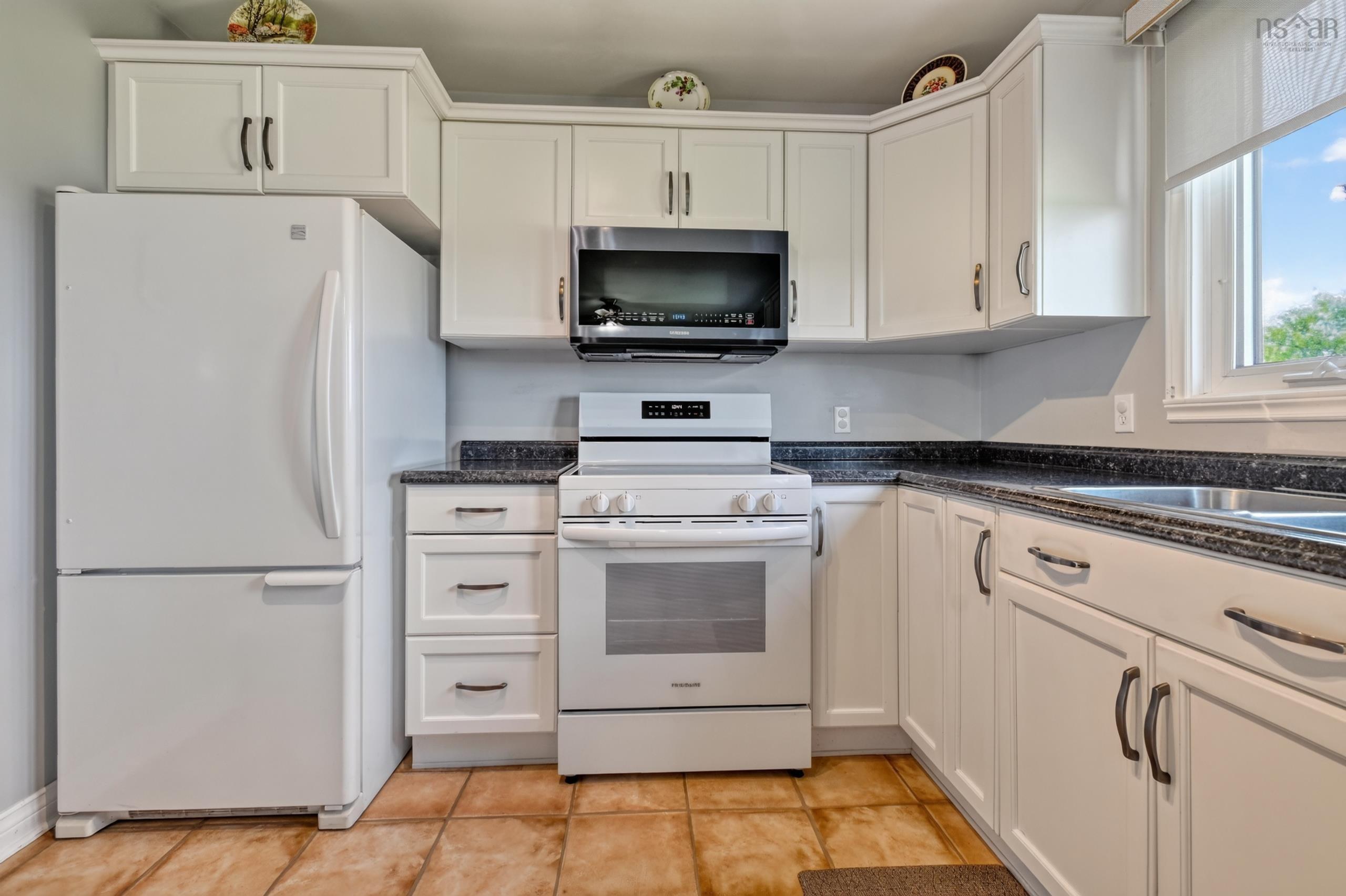 $349,000.00: 131 East Side Grand River Road, Grand River