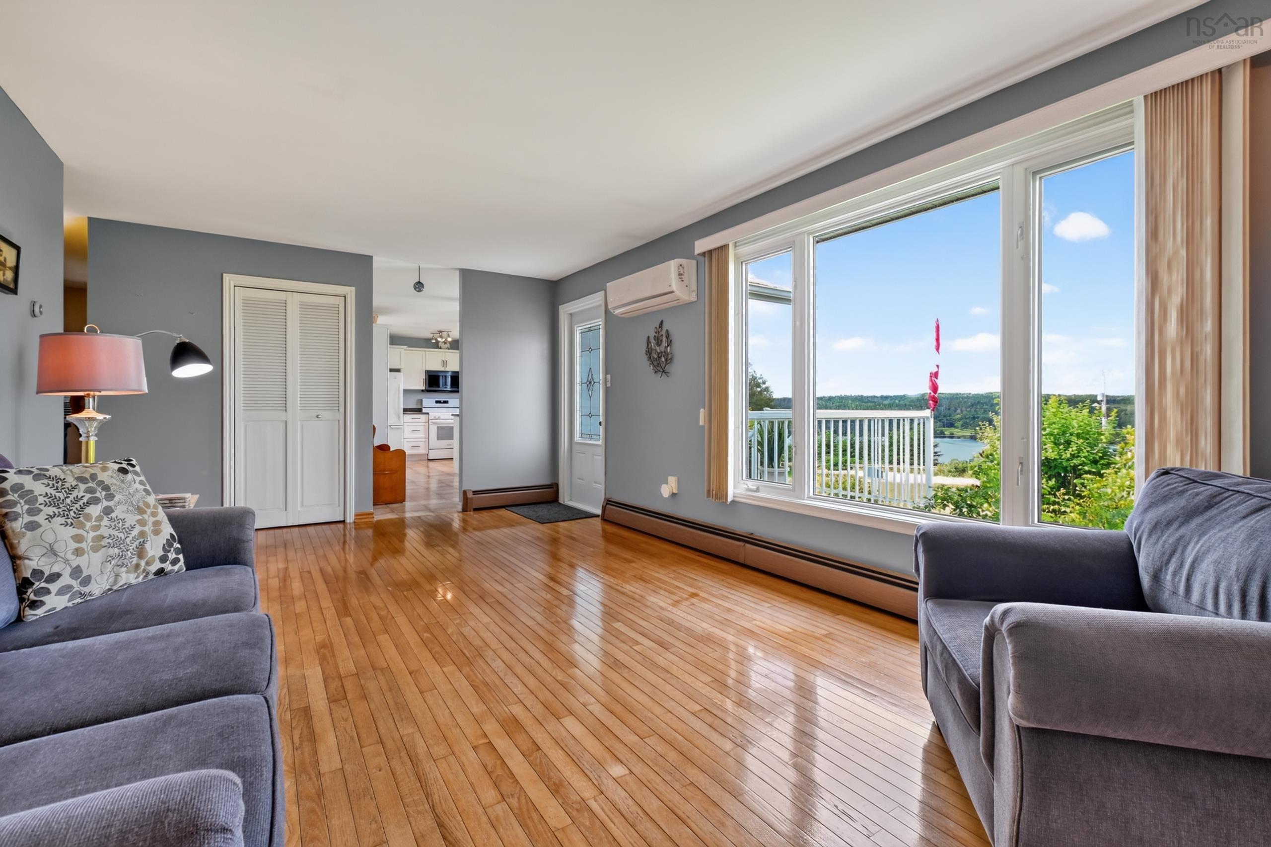 $349,000.00: 131 East Side Grand River Road, Grand River