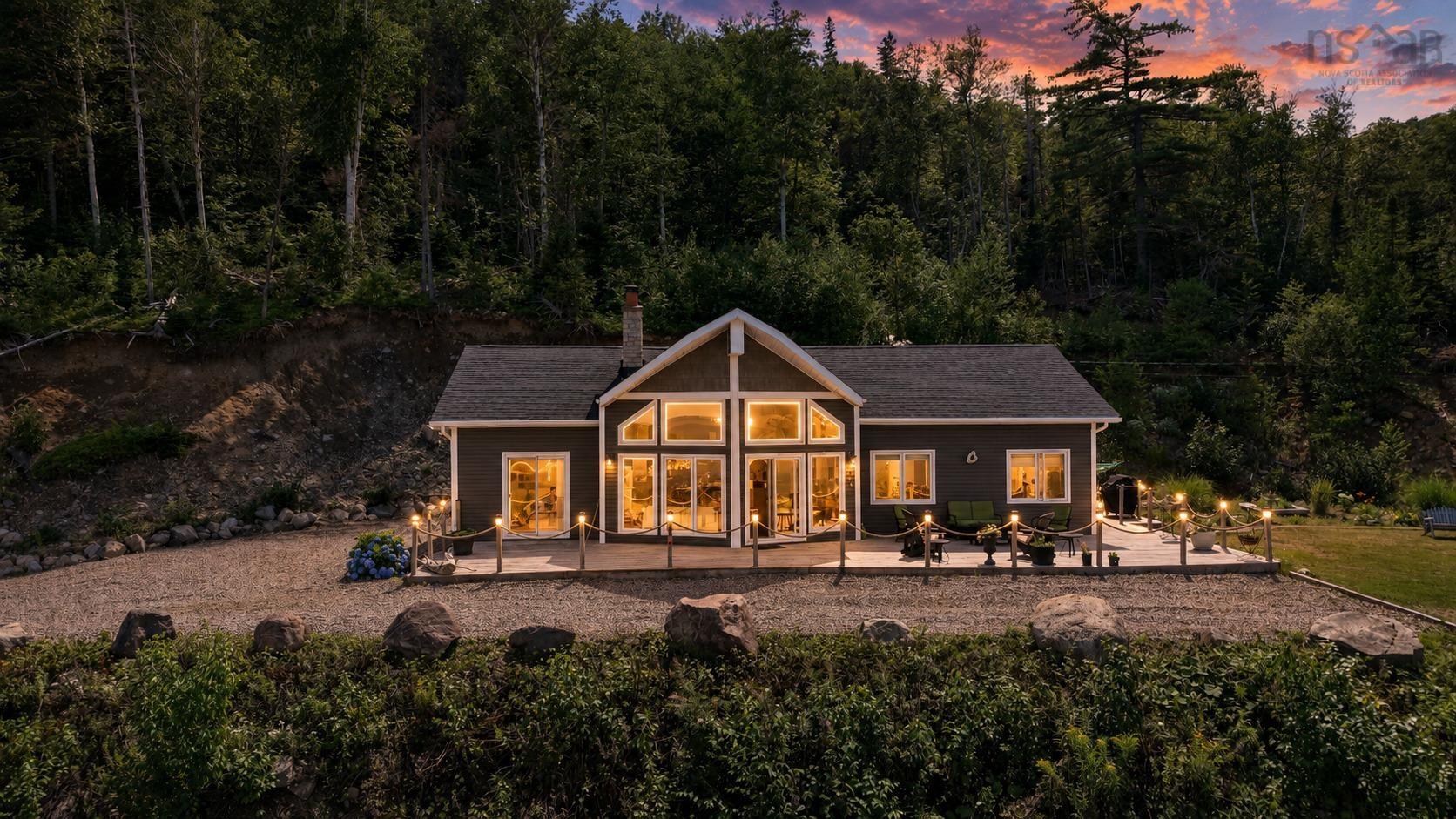$589,000.00: 39132 Cabot Trail, Ingonish Ferry