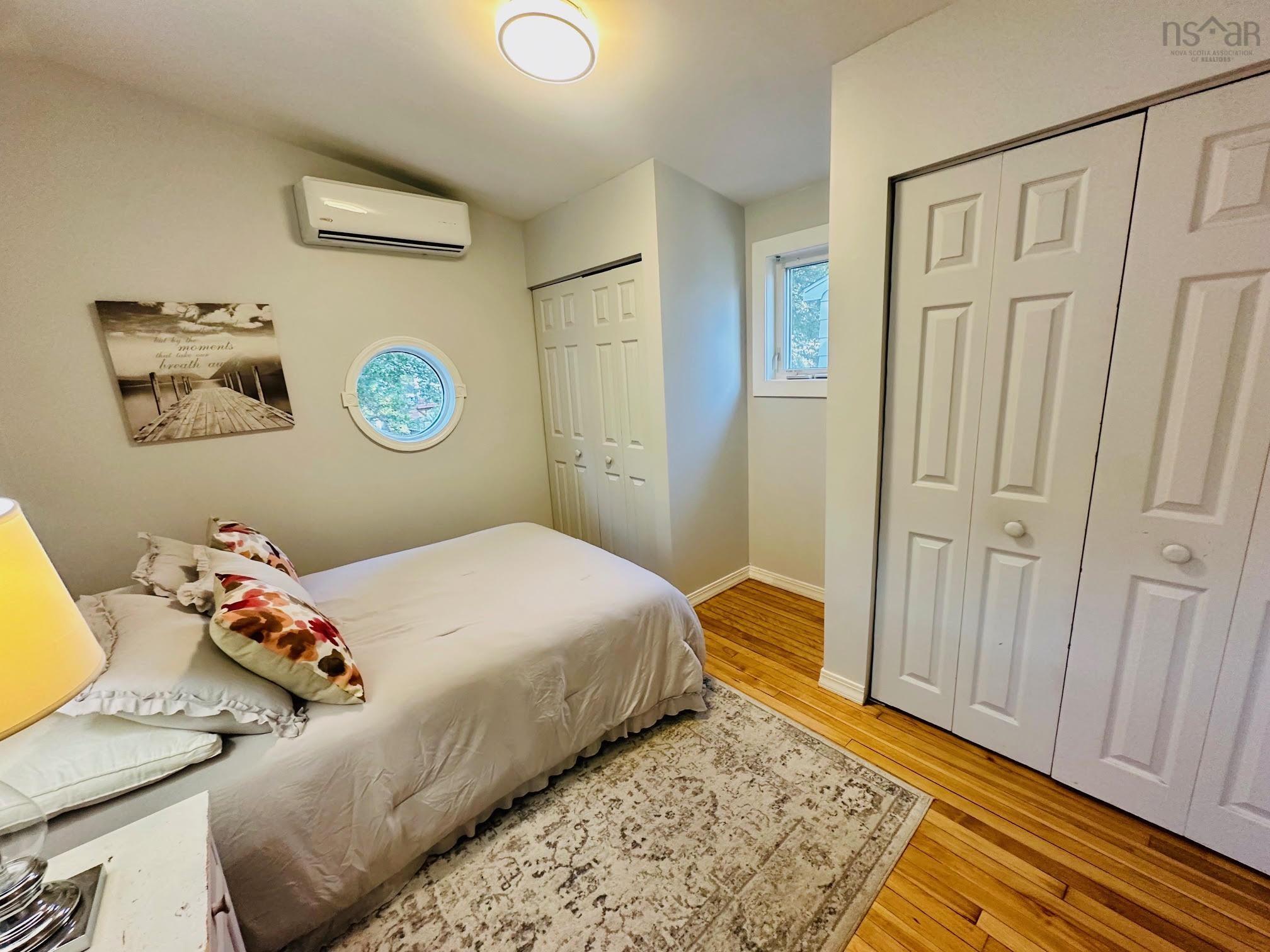 $798,000.00: 2079 & 2081 Poplar Street, Halifax