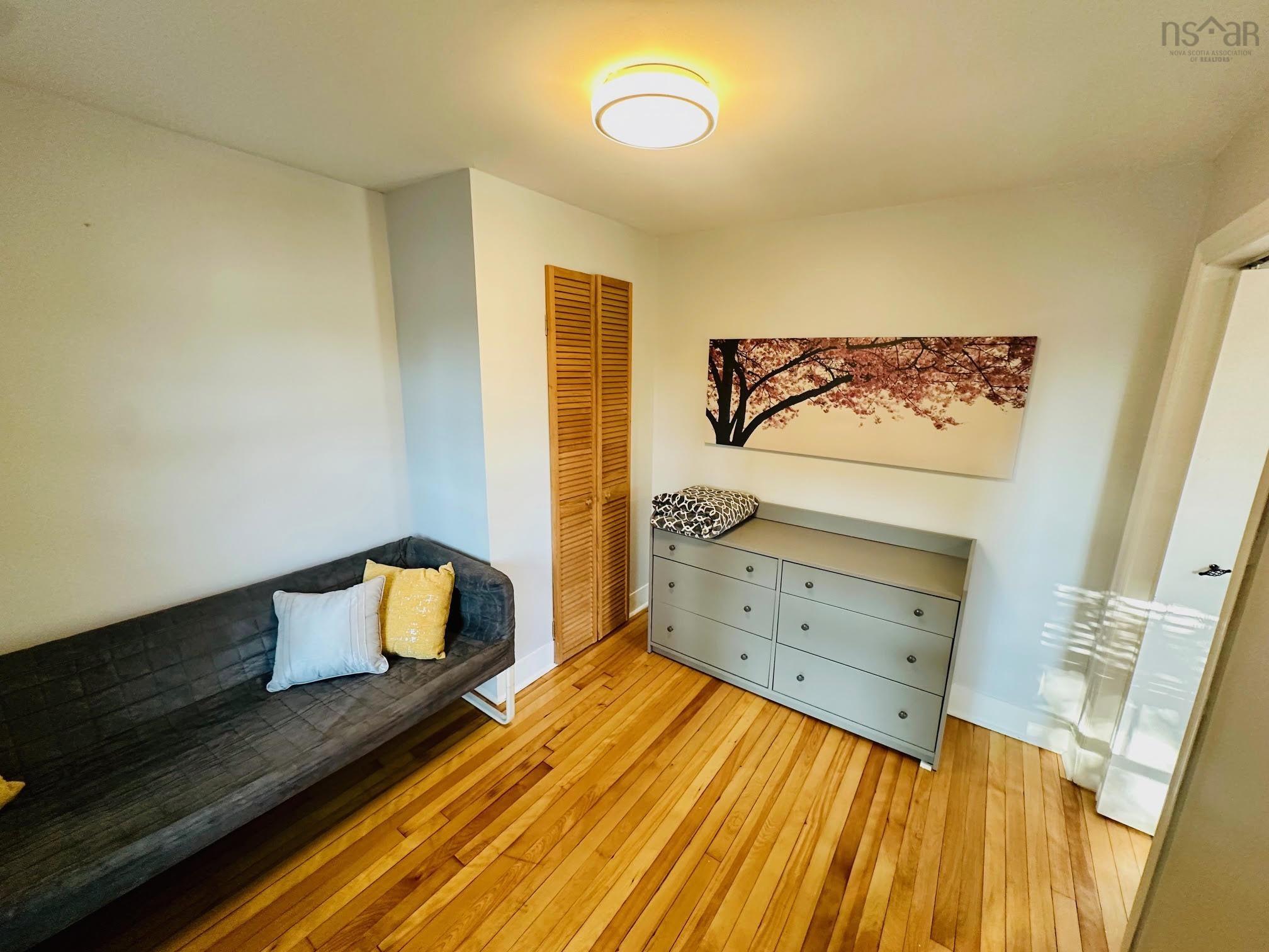 $798,000.00: 2079 & 2081 Poplar Street, Halifax