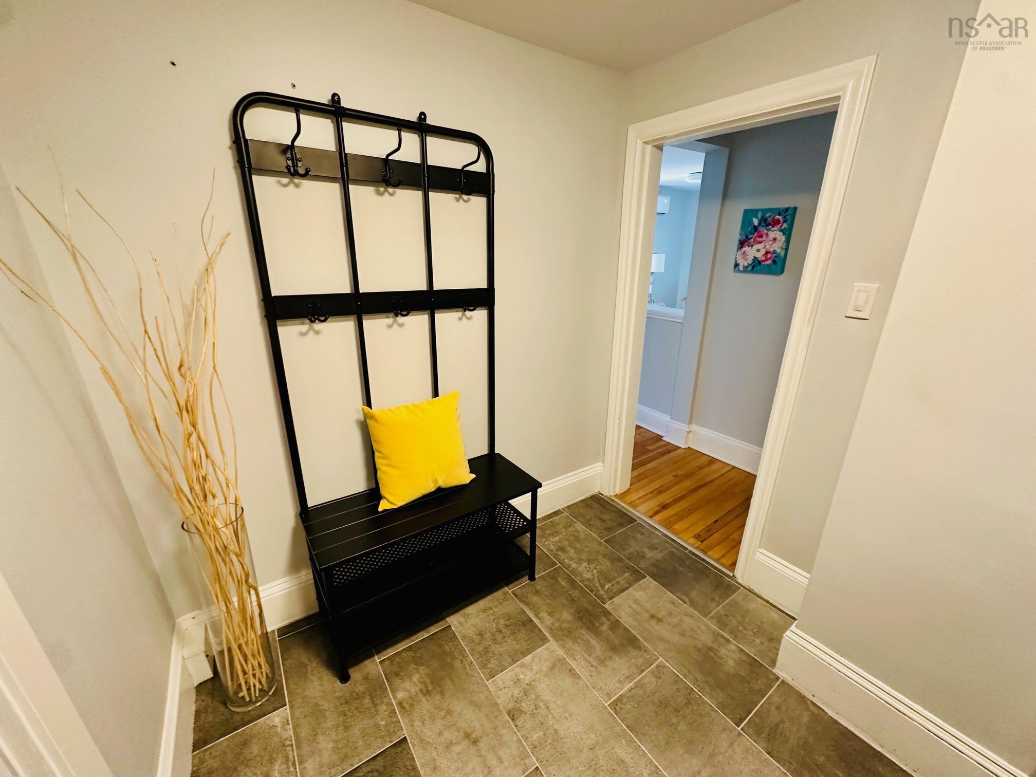 $798,000.00: 2079 & 2081 Poplar Street, Halifax