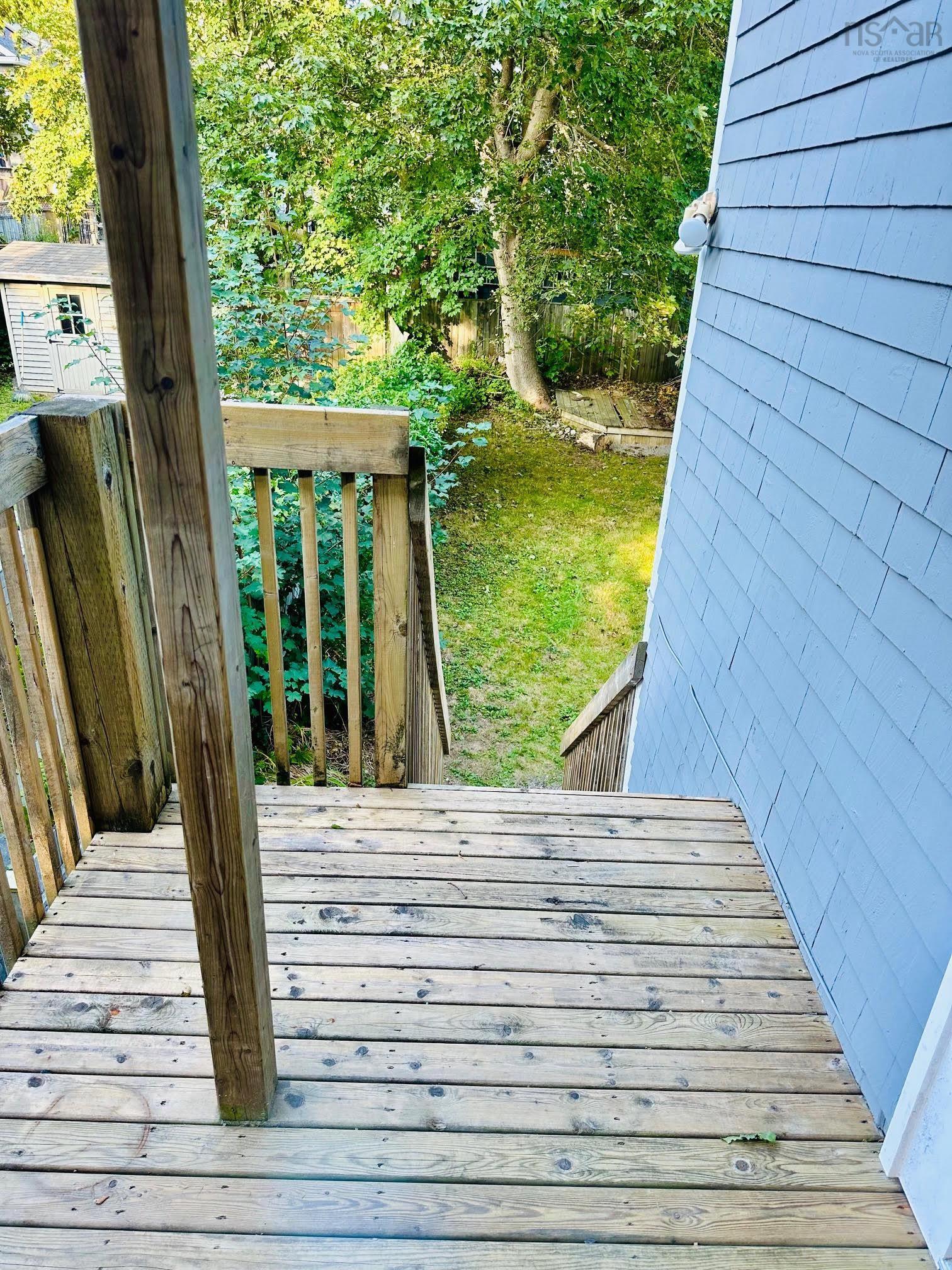 $798,000.00: 2079 & 2081 Poplar Street, Halifax