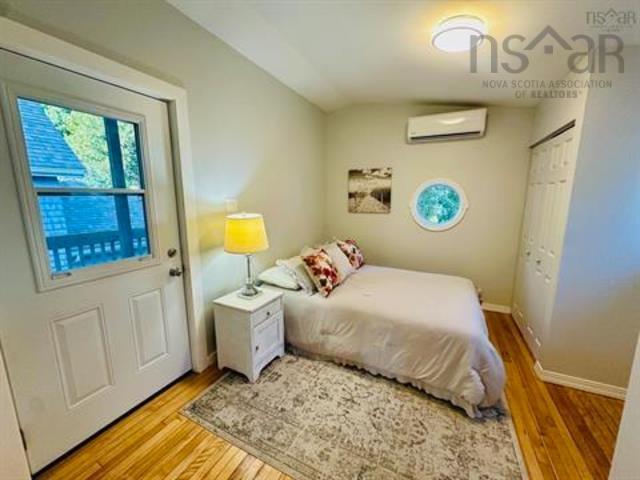 $798,000.00: 2079 & 2081 Poplar Street, Halifax