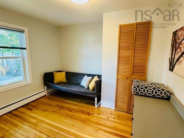 $798,000.00: 2079 & 2081 Poplar Street, Halifax
