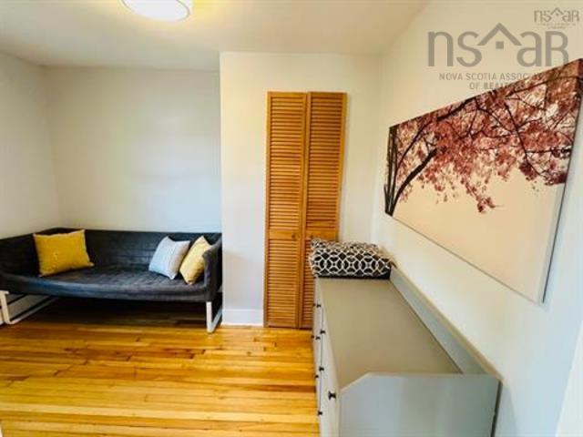 $798,000.00: 2079 & 2081 Poplar Street, Halifax