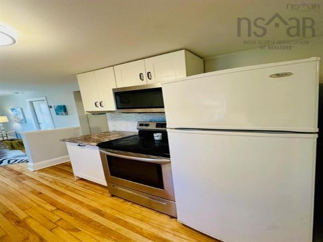 $798,000.00: 2079 & 2081 Poplar Street, Halifax