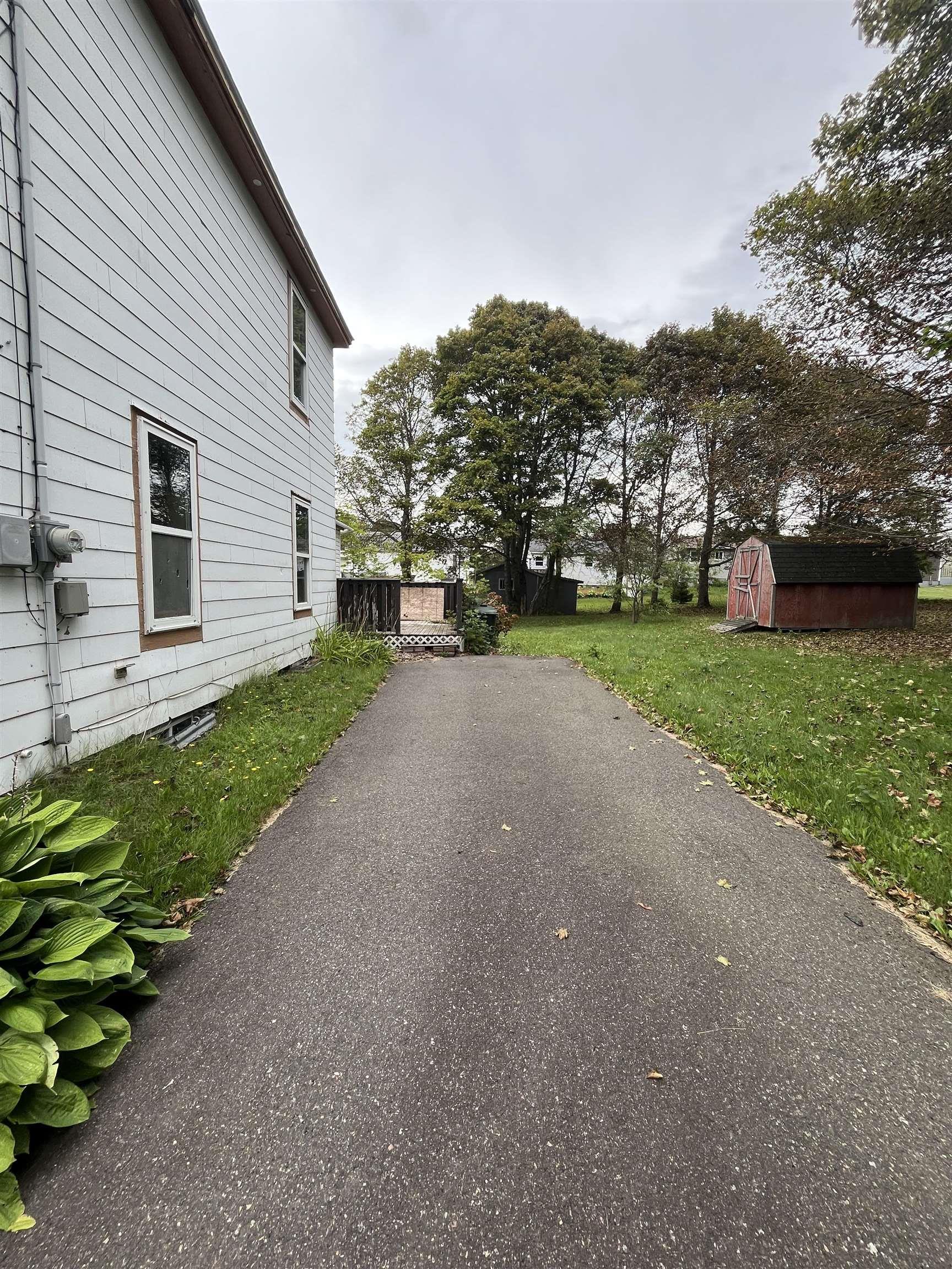 $95,900.00: 26 Fairview Avenue, Amherst