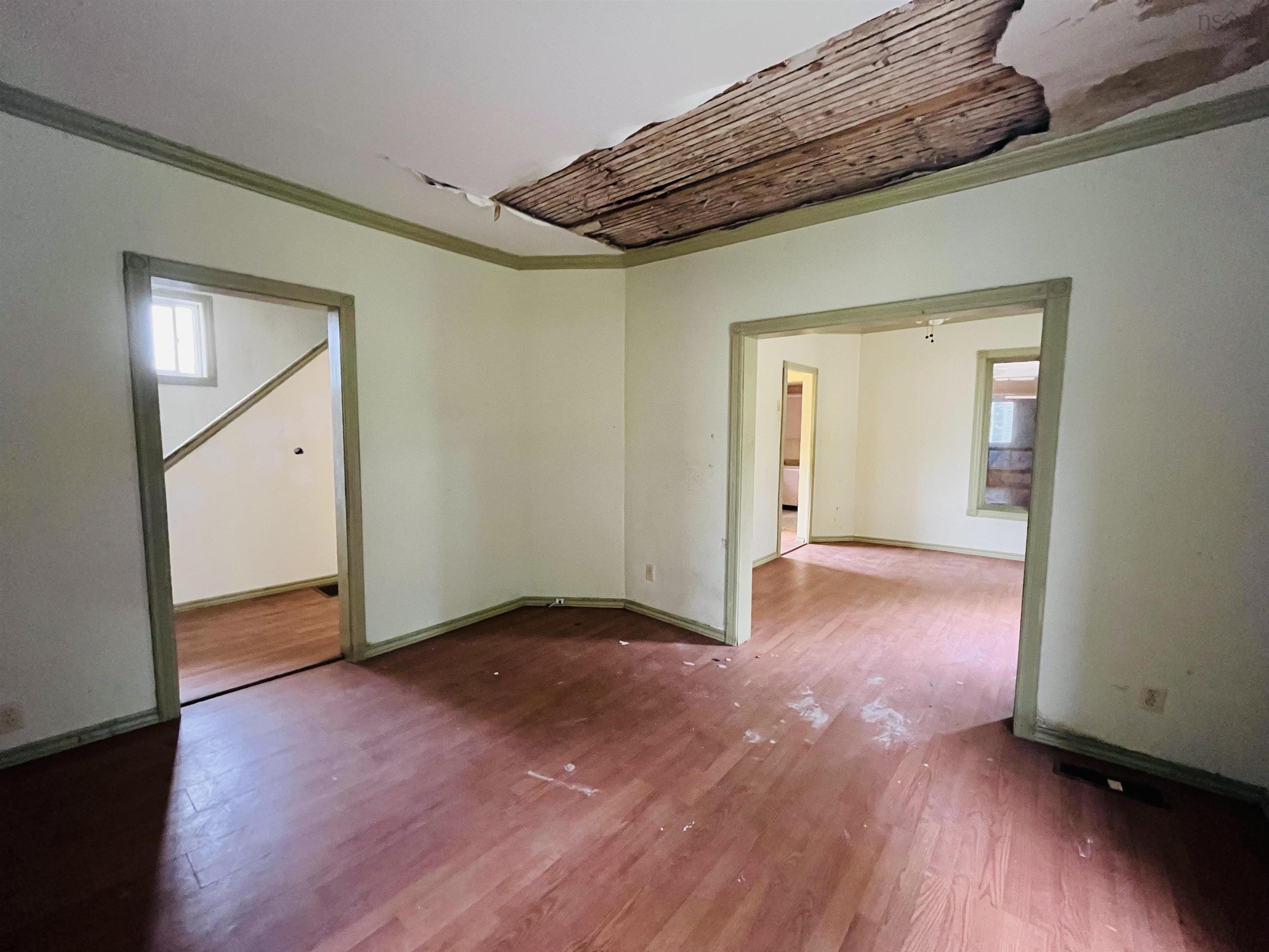 $95,900.00: 26 Fairview Avenue, Amherst