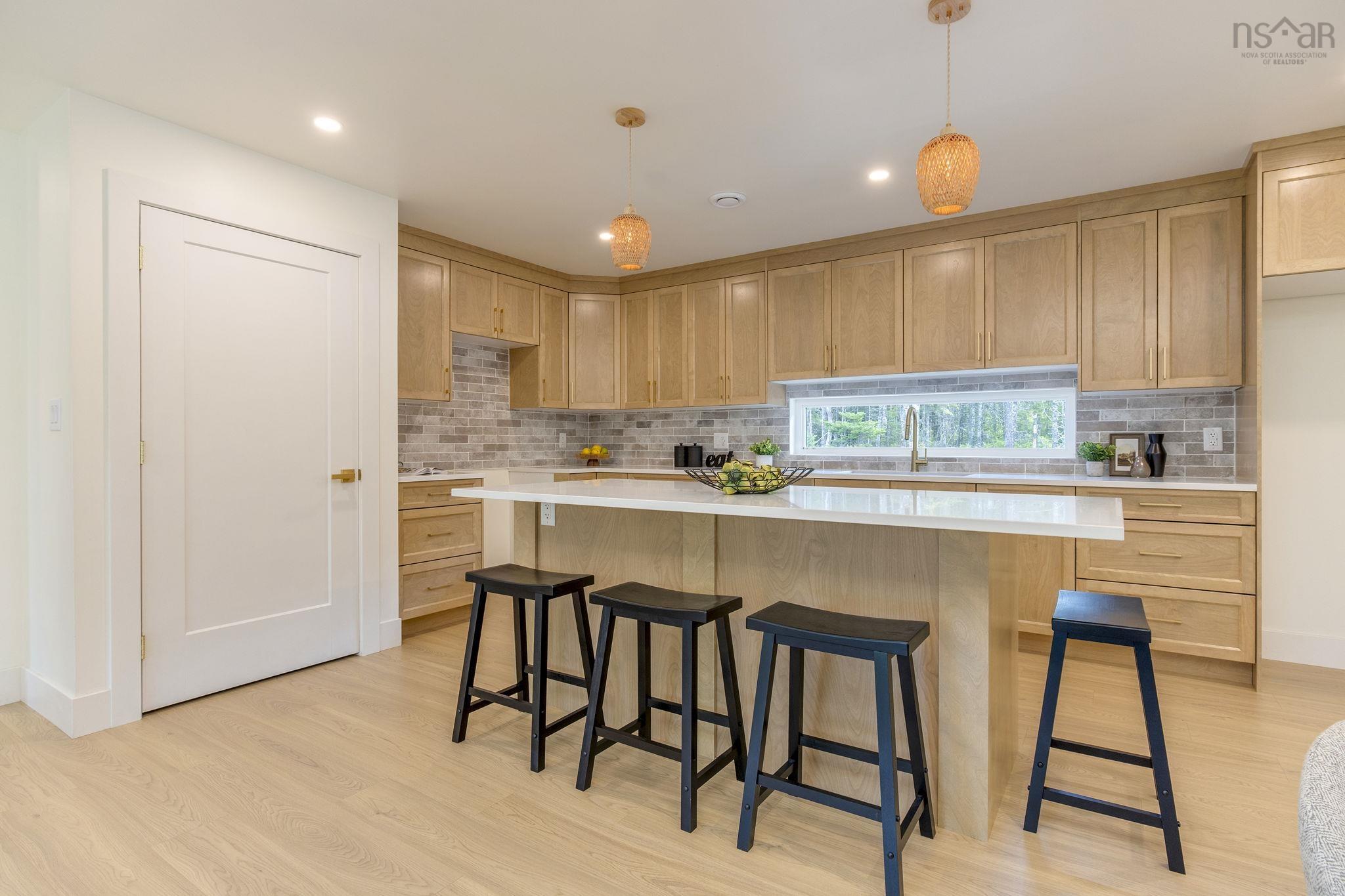 $549,000.00: 165 Beau Run, East Petpeswick