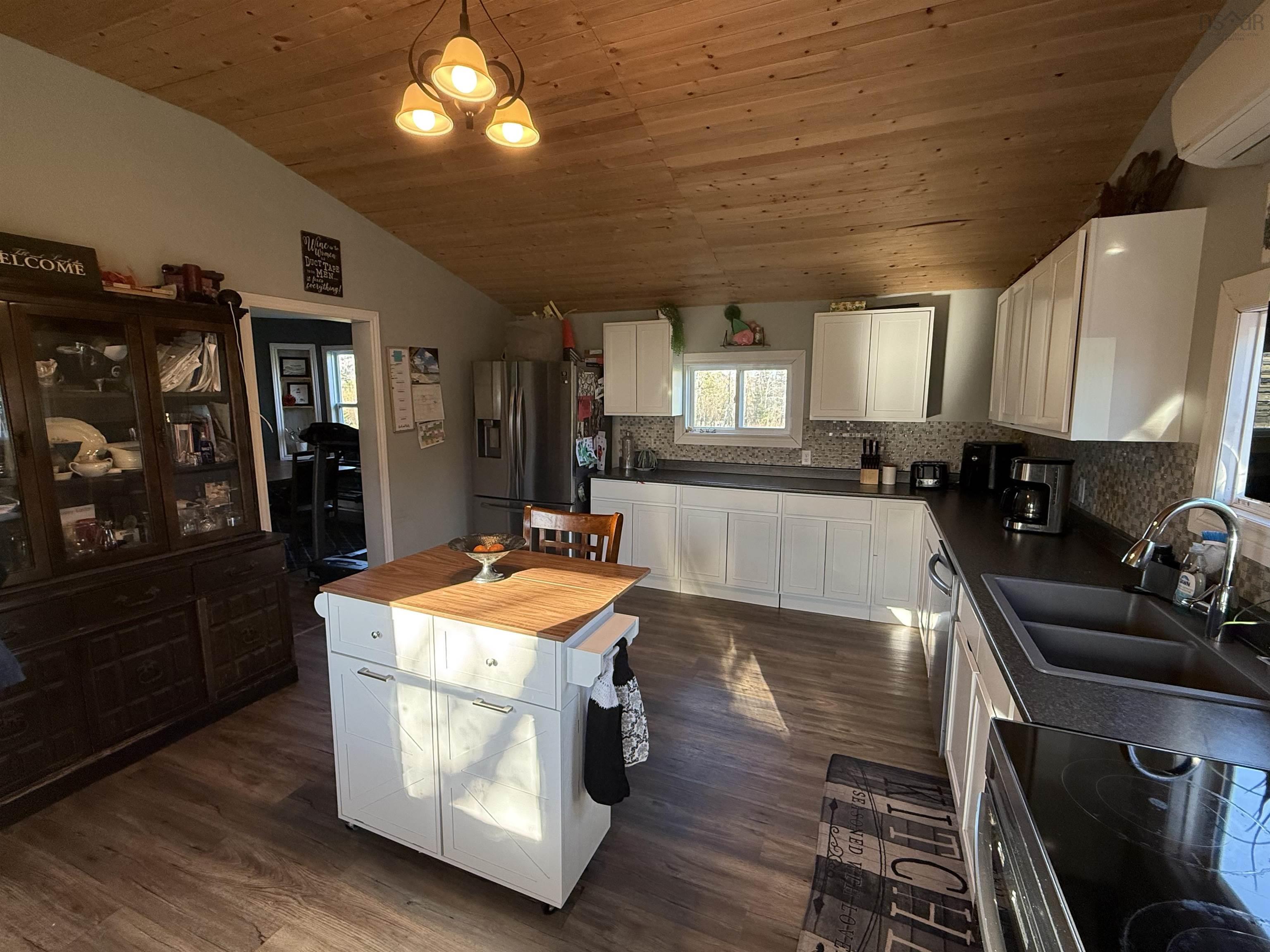 $249,900.00: 10250 Highway 4, Broadway