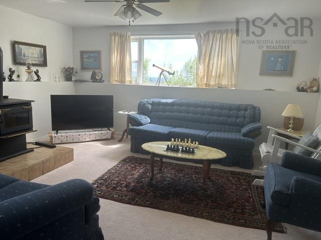 $549,900.00: 84 Mountain Road, Marble Mountain