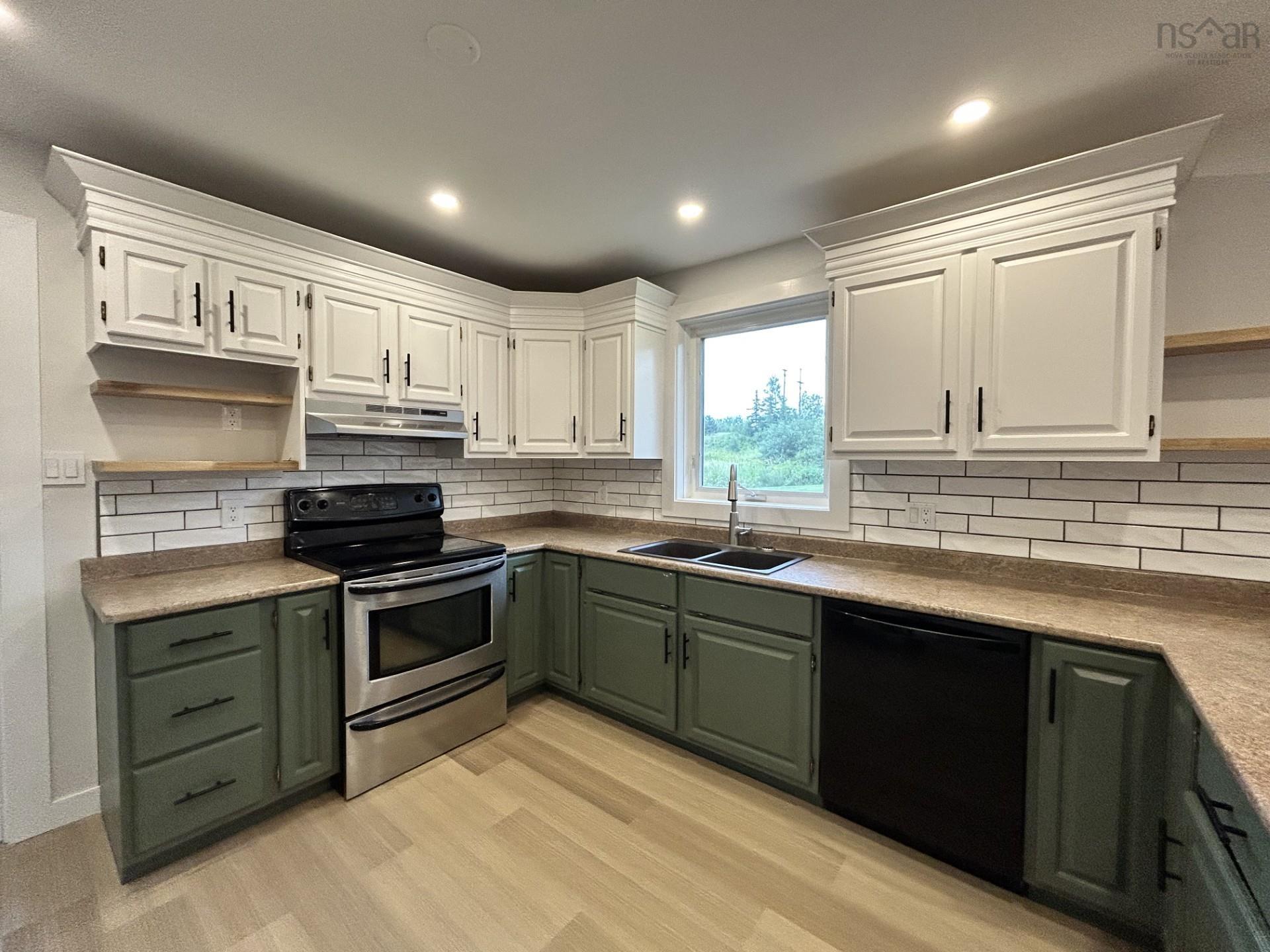 $529,900.00: 11 Heritage Drive, West River