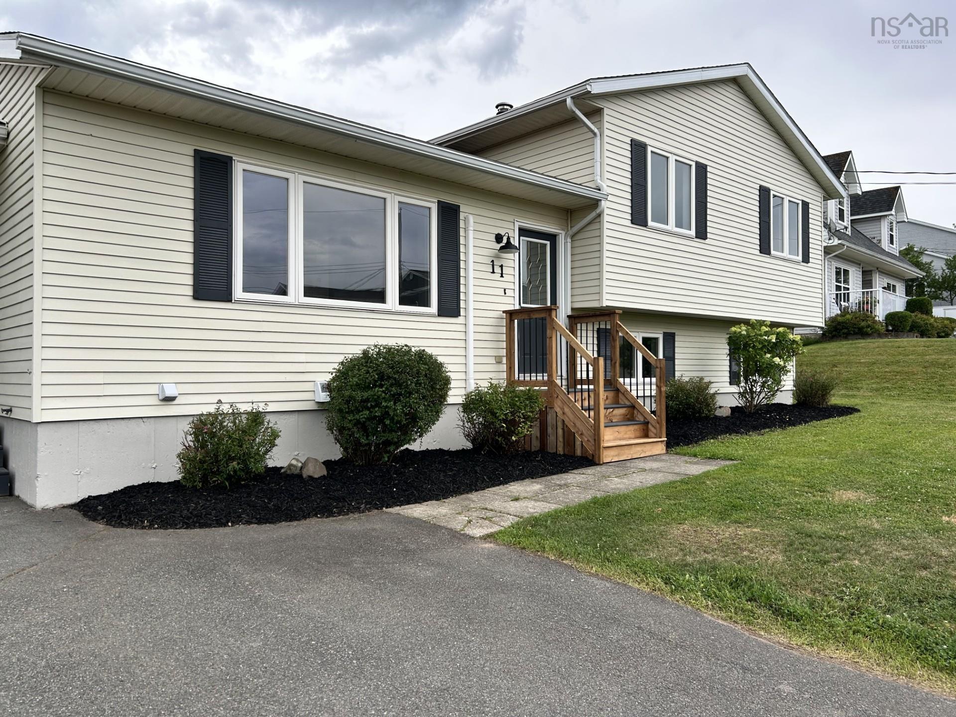 $529,900.00: 11 Heritage Drive, West River