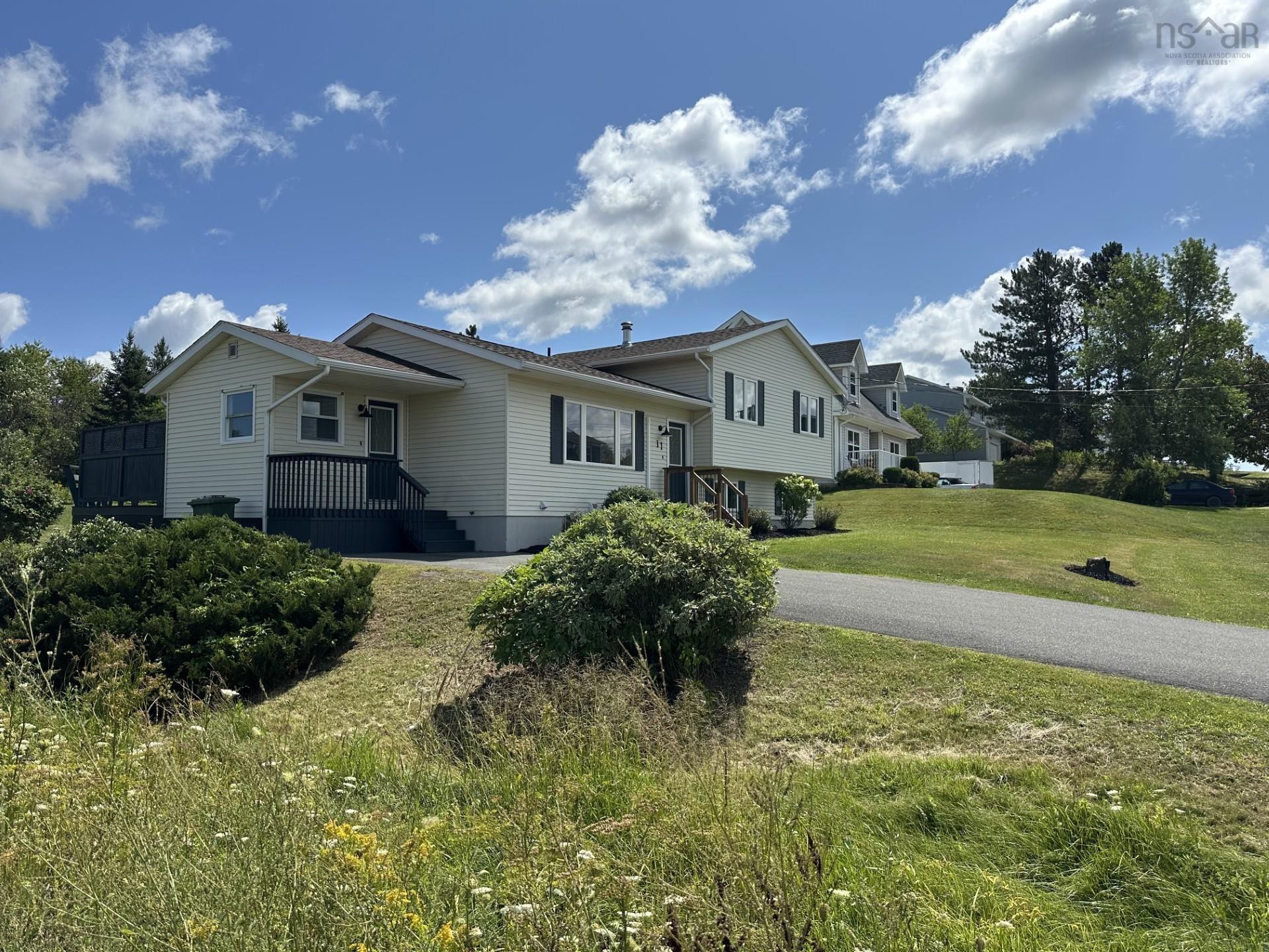 $529,900.00: 11 Heritage Drive, West River
