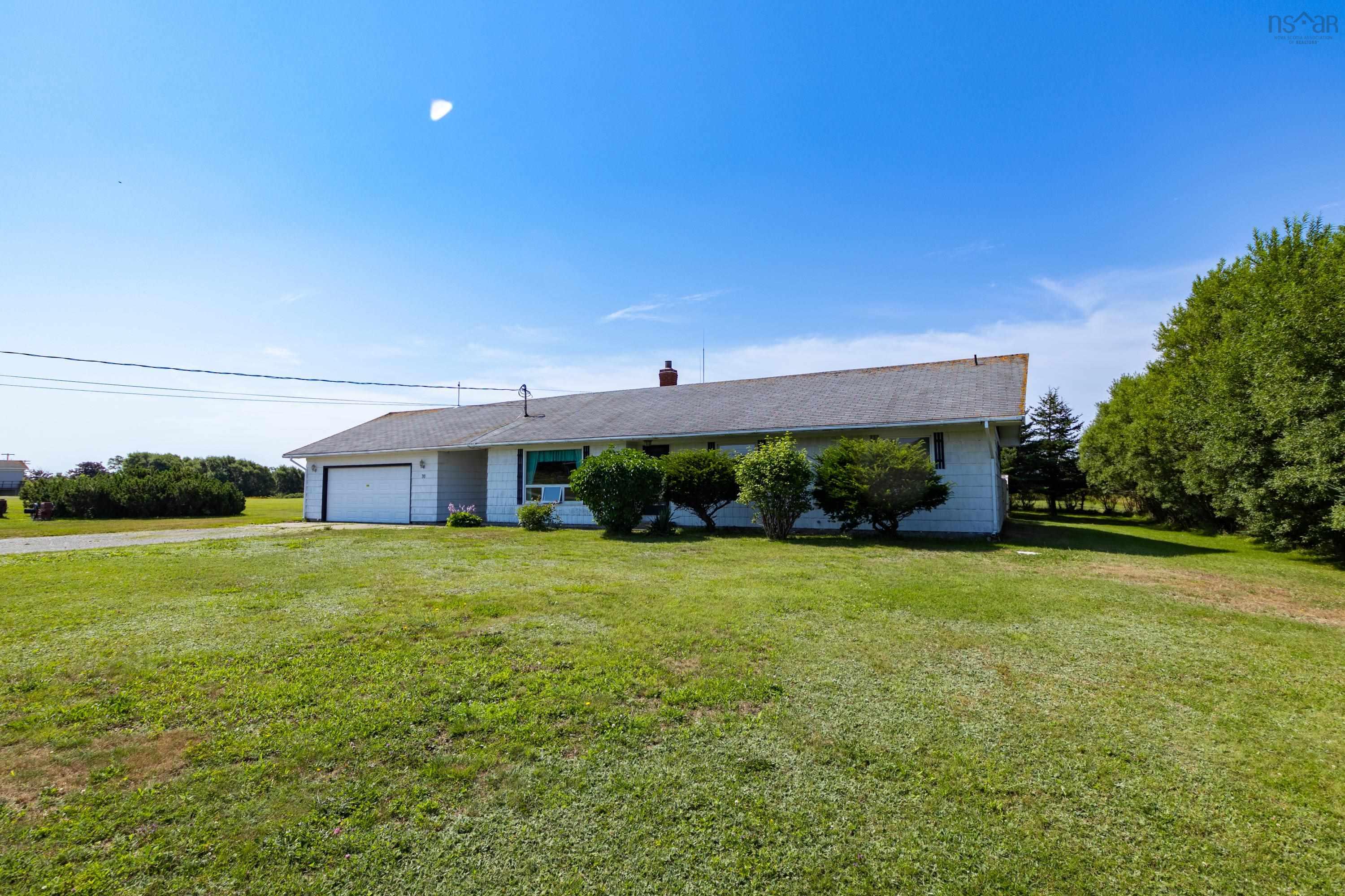 $299,000.00: 76 Saulnierville Wharf Road, Saulnierville