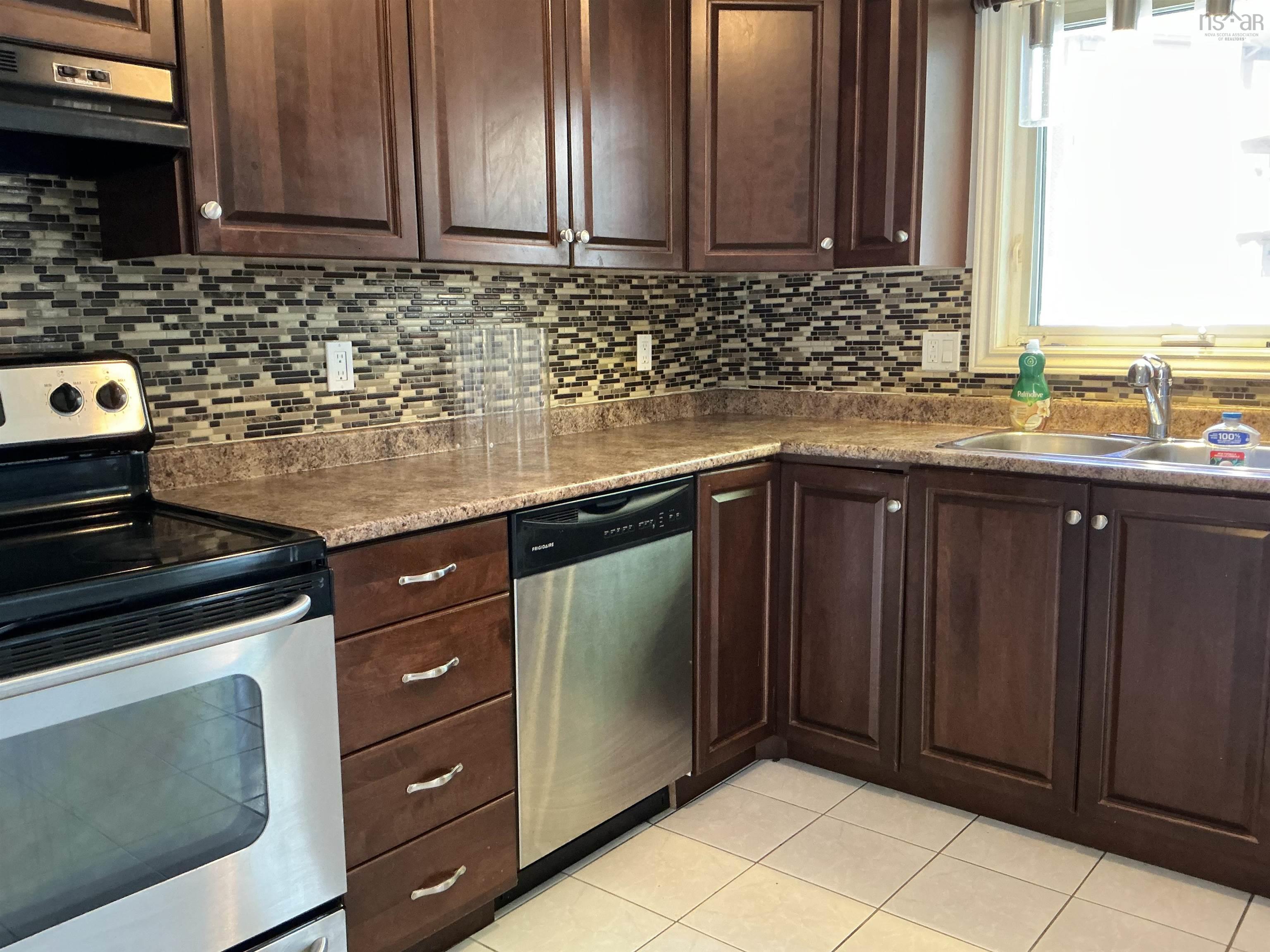 17 Oakwood, Dartmouth, NS (MLS 202620826)