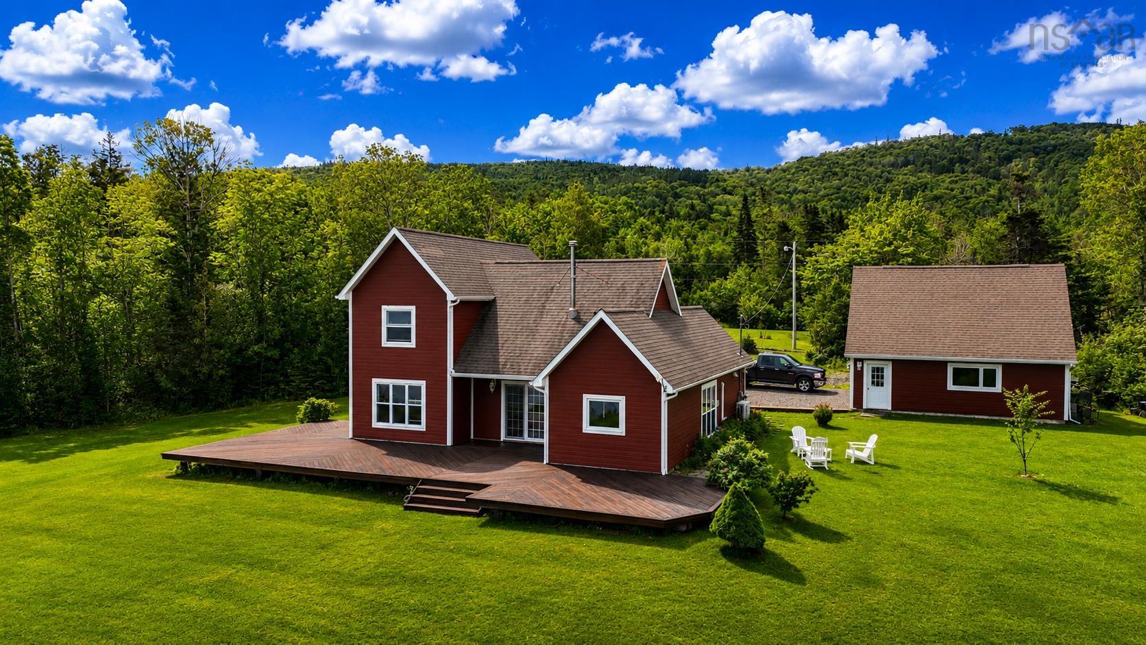 $589,000.00: 4297 West Bay Rd, The Points West Bay