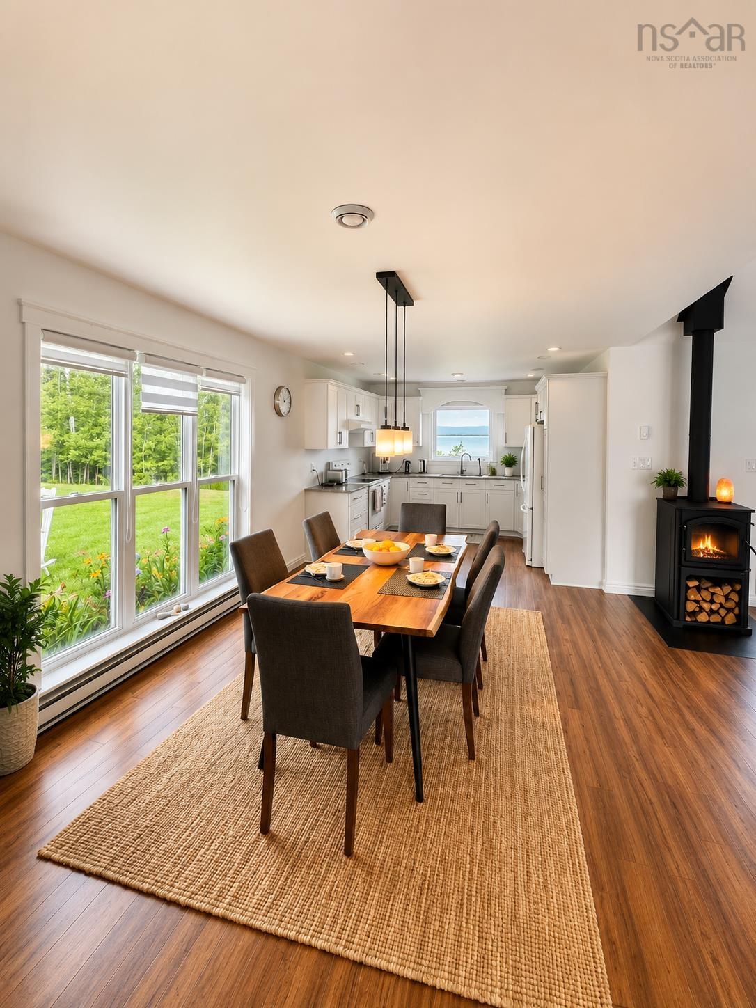 $589,000.00: 4297 West Bay Rd, The Points West Bay