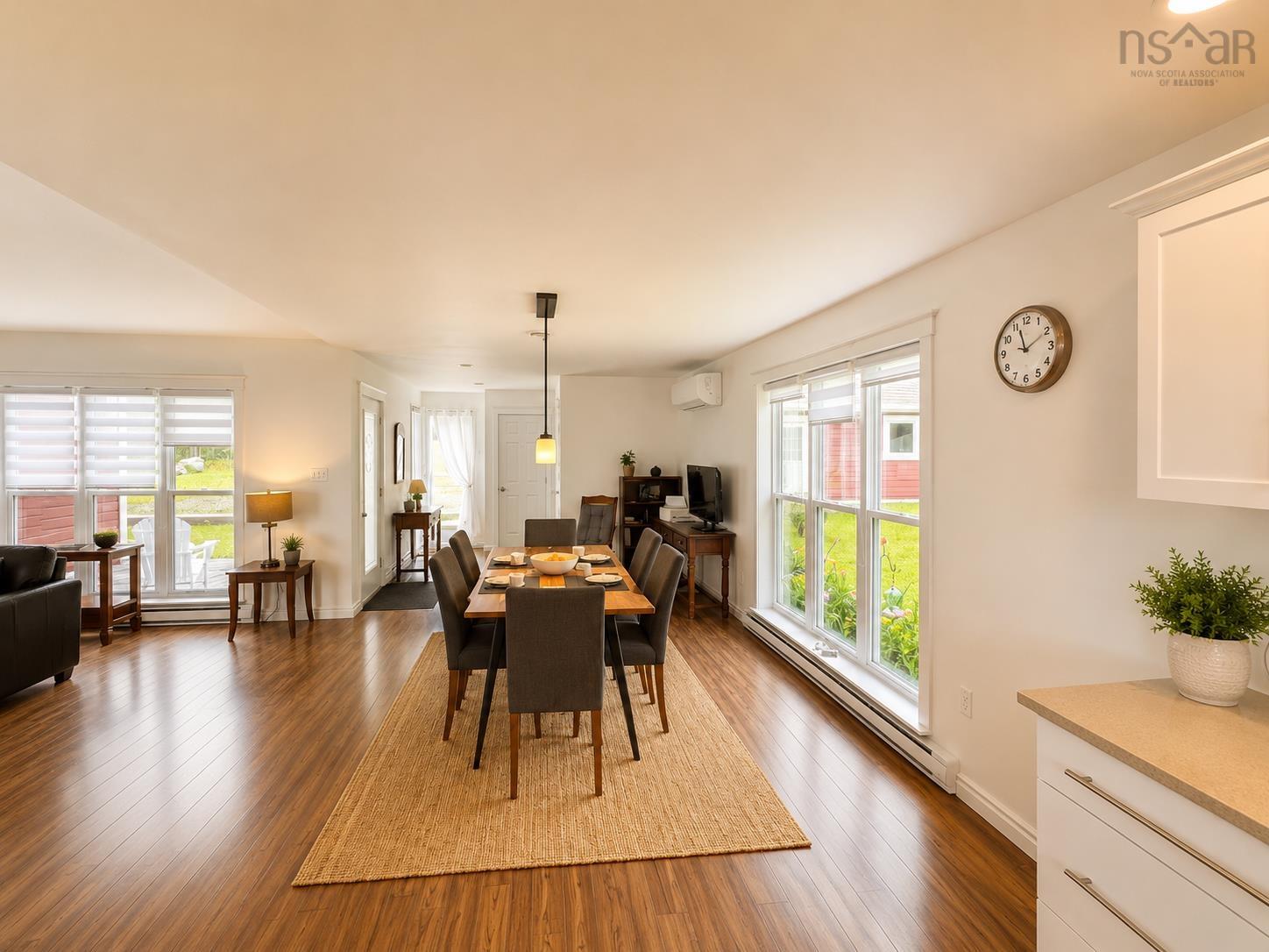 $589,000.00: 4297 West Bay Rd, The Points West Bay