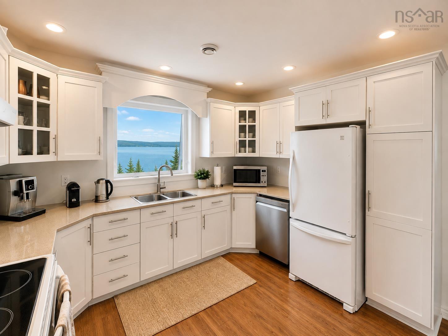 $589,000.00: 4297 West Bay Rd, The Points West Bay