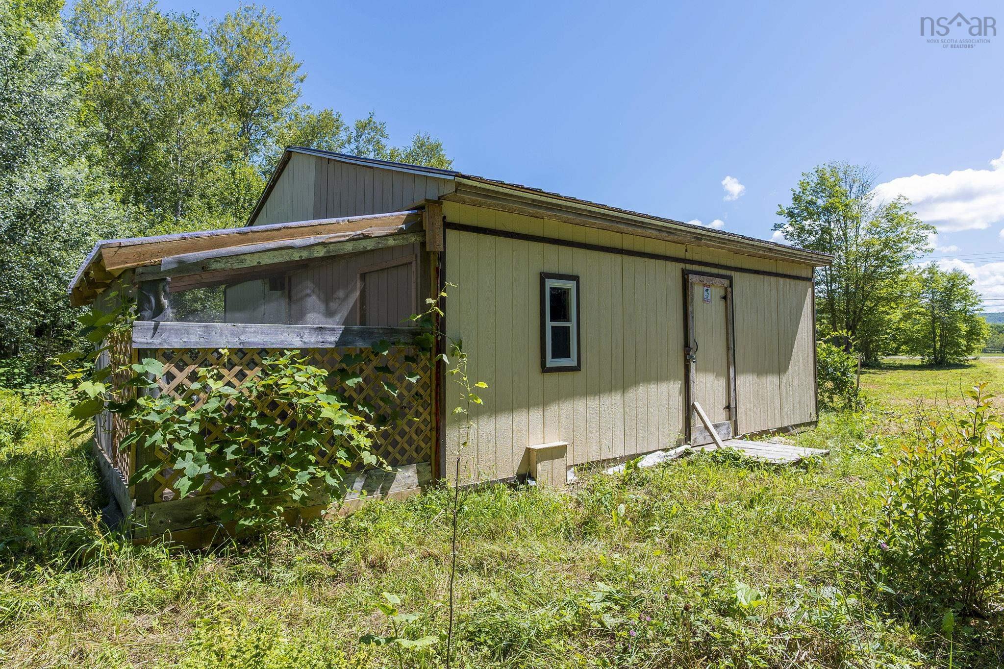 $134,900.00: 11757 1 Highway, Brickton