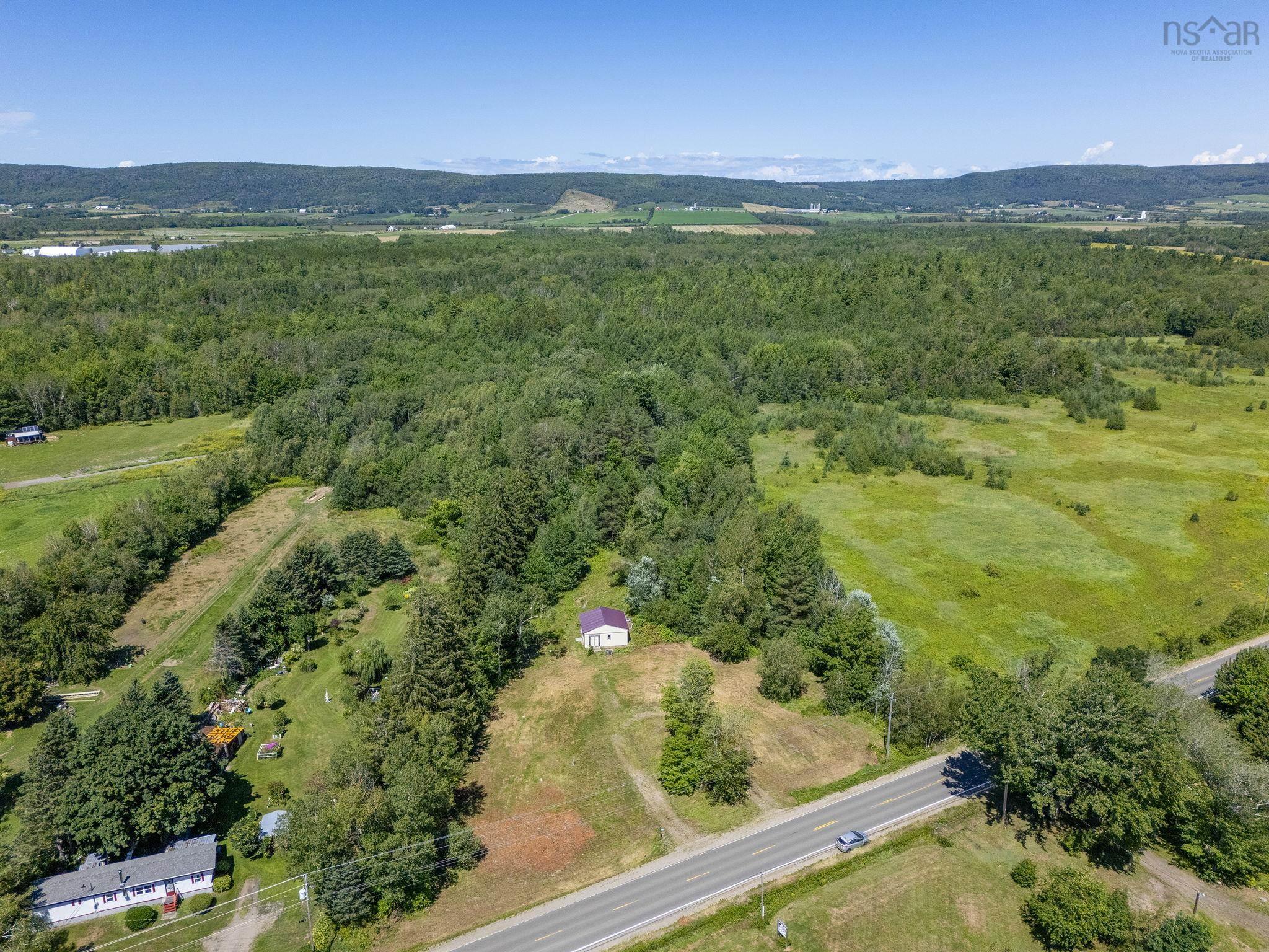 $134,900.00: 11757 1 Highway, Brickton