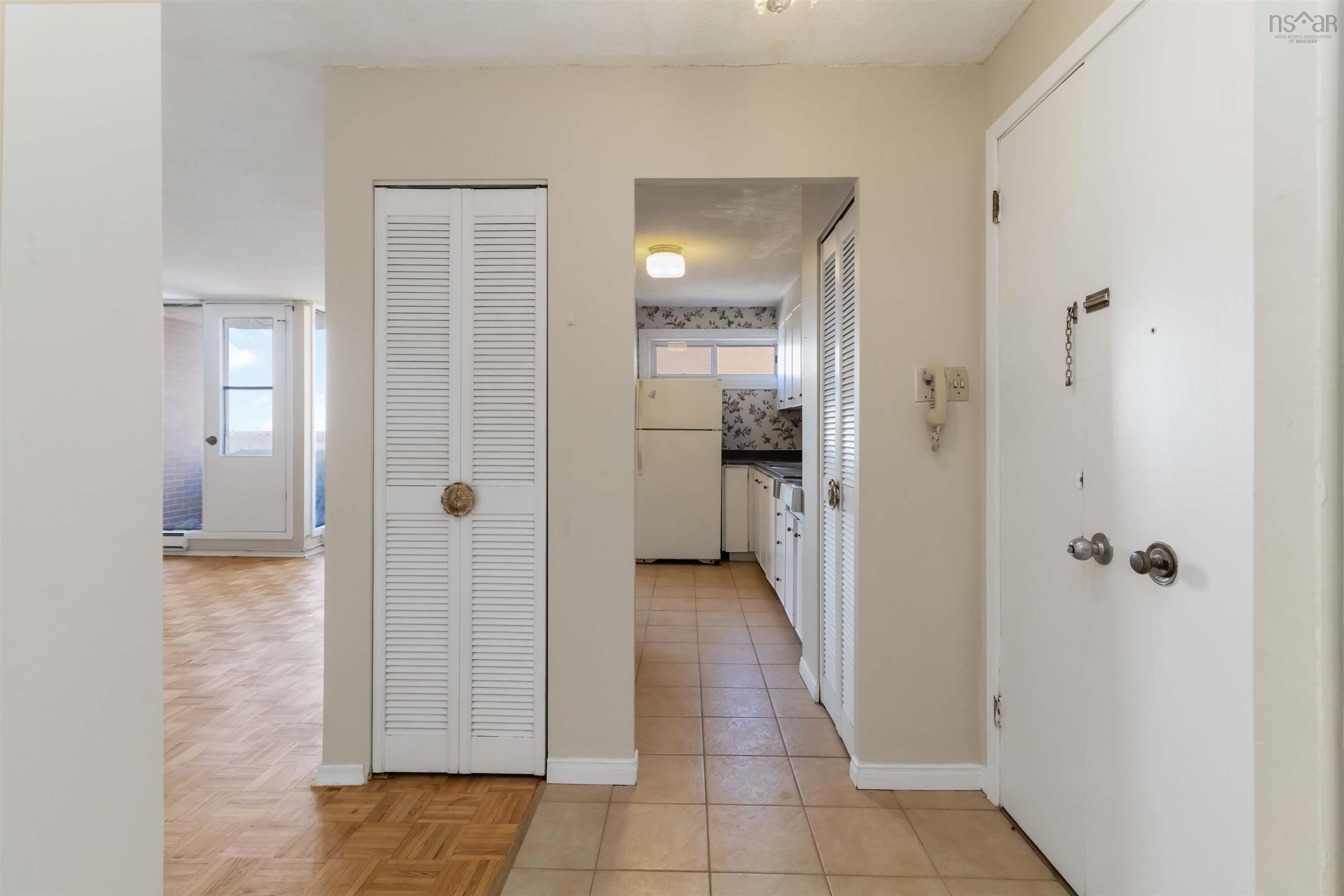 1601 5959 Spring Garden Road, Halifax, NS (MLS® 202620845) — Tiled entryway flooring