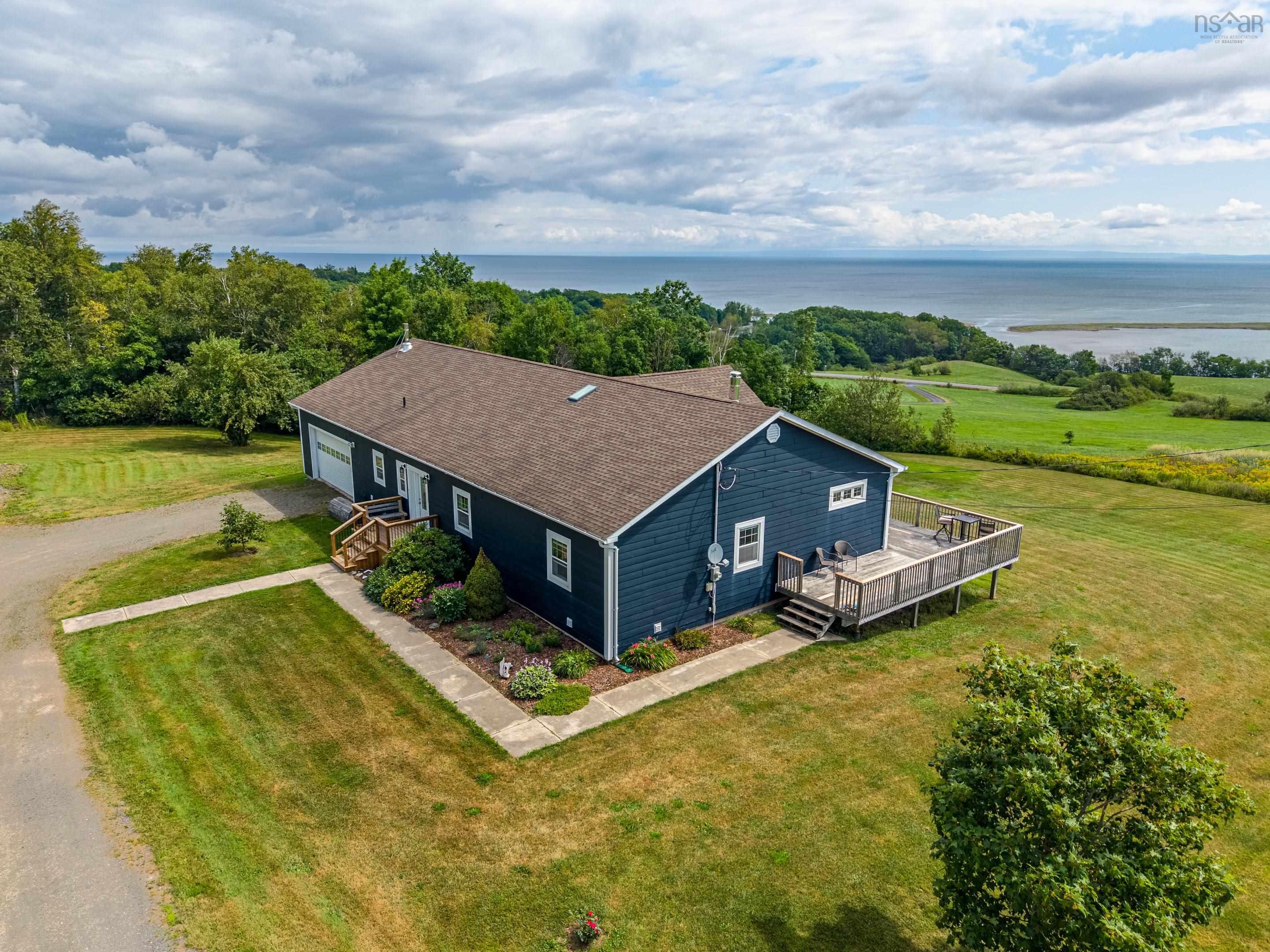 $829,000.00: 92 HAMMER MOUNTAIN Road, Harbour Centre