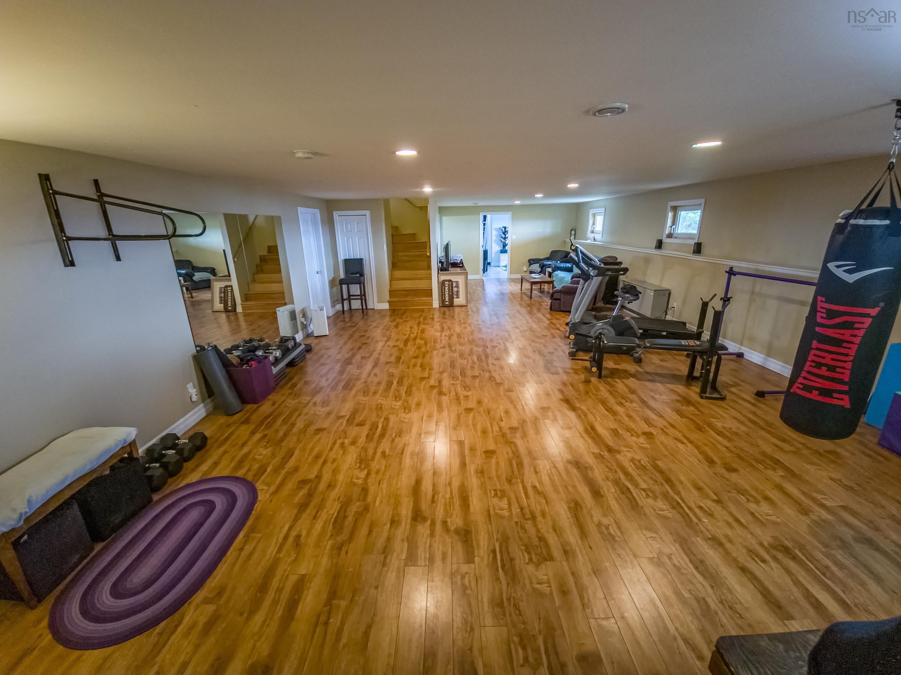 $829,000.00: 92 HAMMER MOUNTAIN Road, Harbour Centre