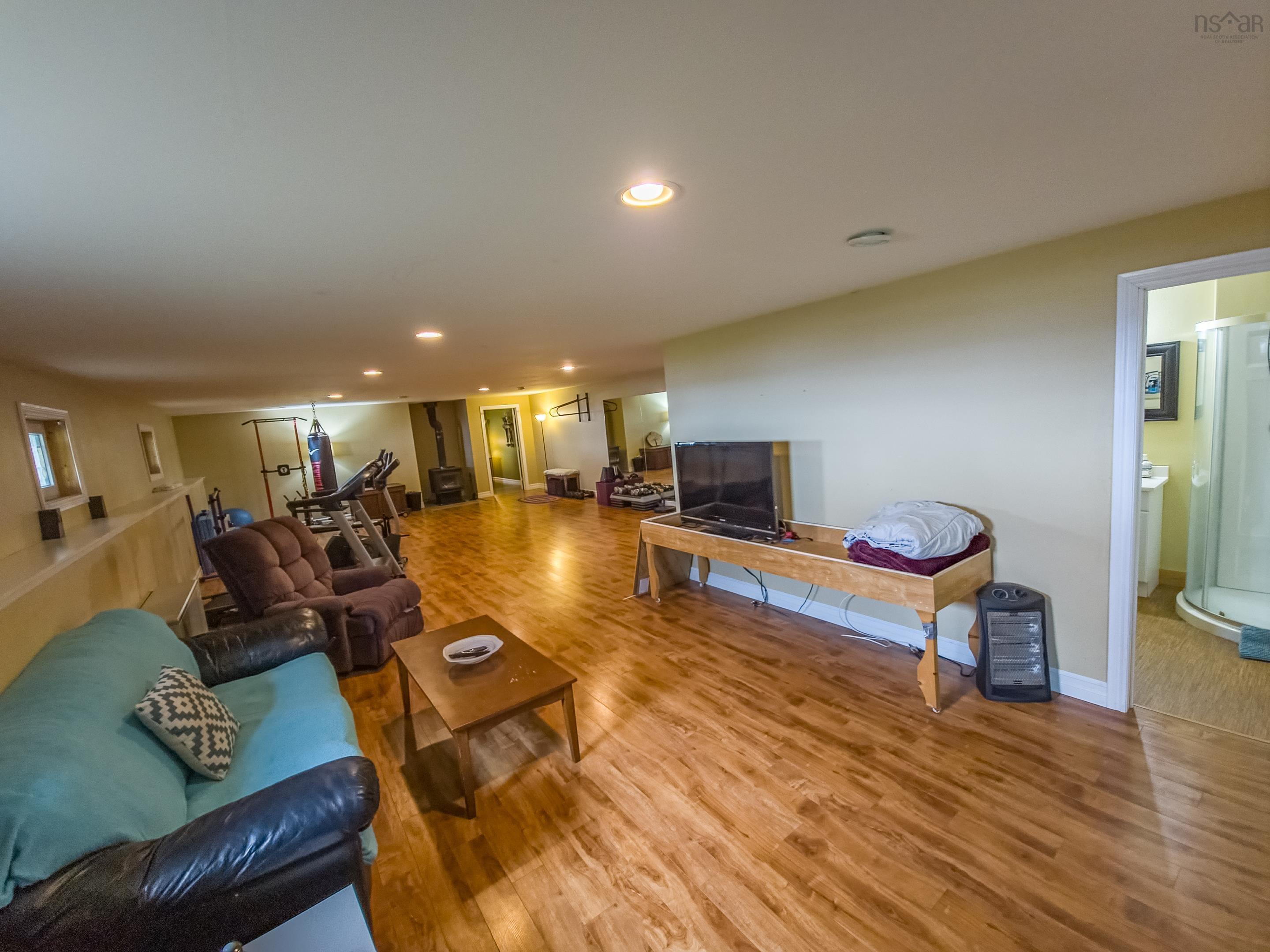 $829,000.00: 92 HAMMER MOUNTAIN Road, Harbour Centre