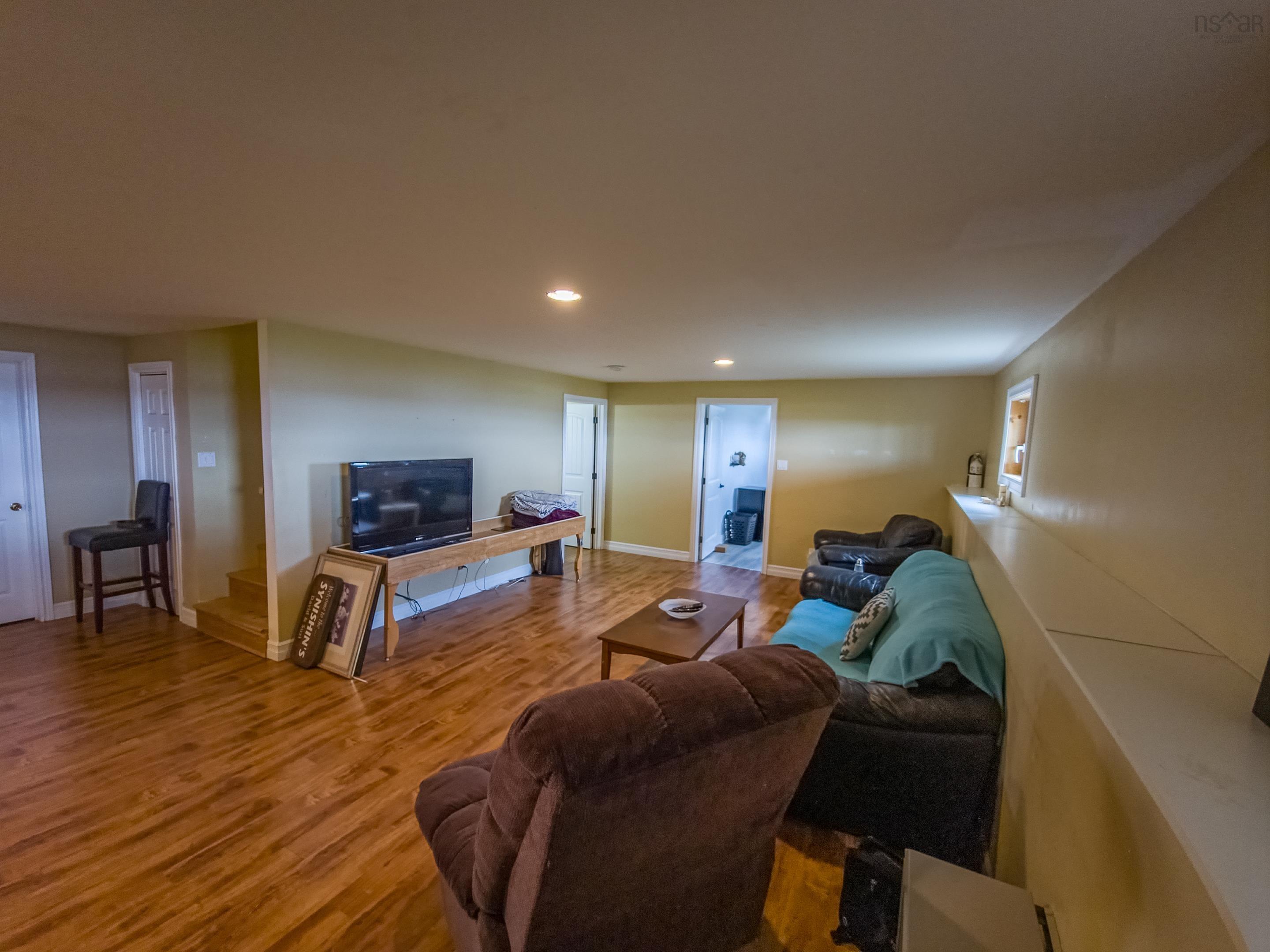 $829,000.00: 92 HAMMER MOUNTAIN Road, Harbour Centre