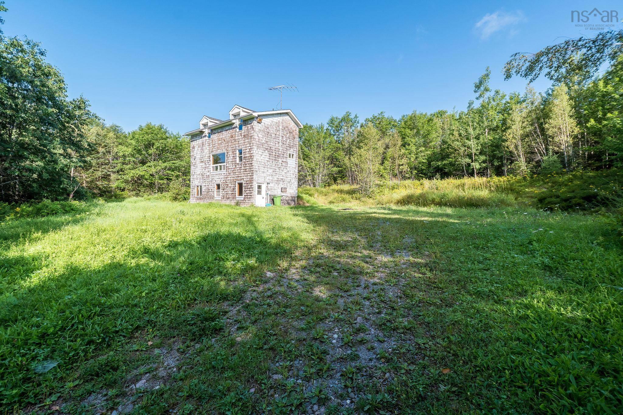 $159,900.00: 1763 North River Road, Mosherville